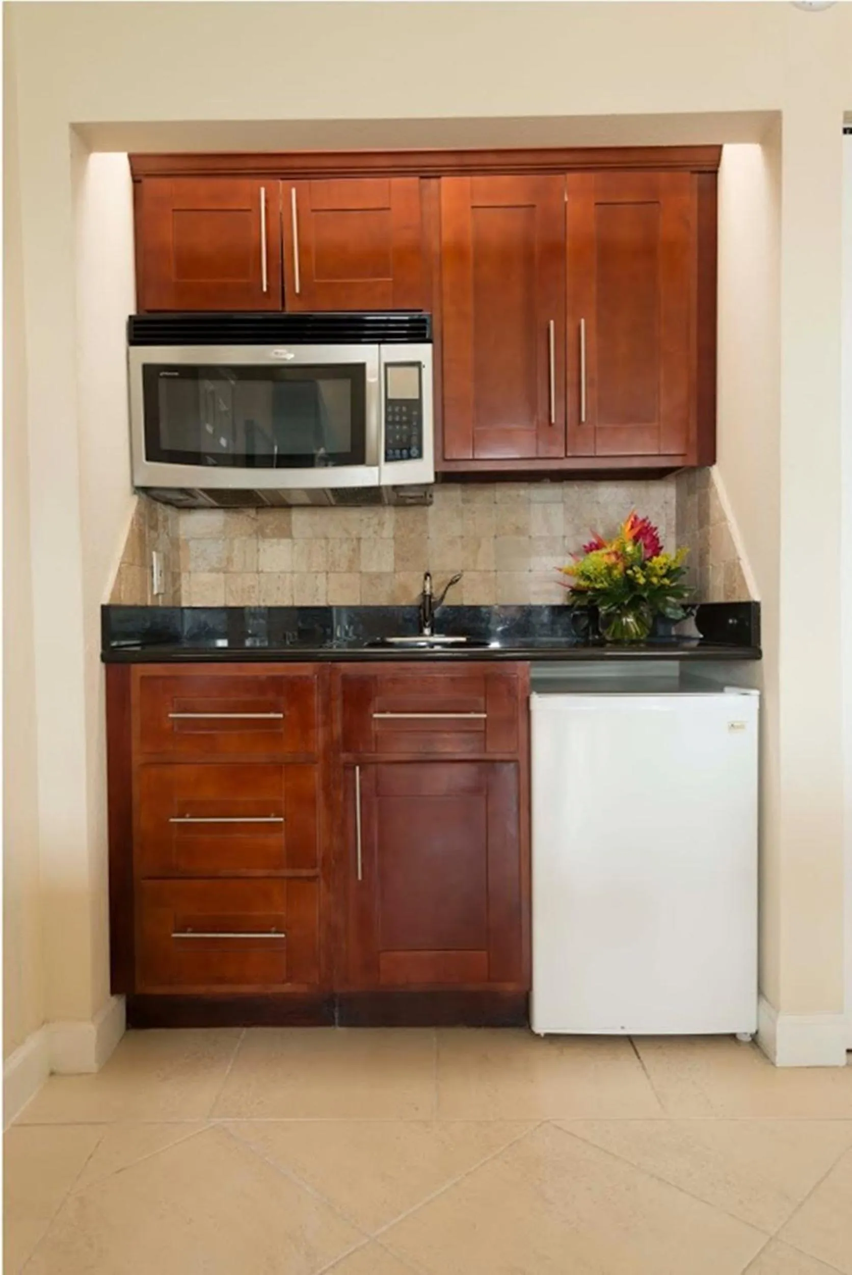 Kitchen or kitchenette in Divi Little Bay Beach Resort