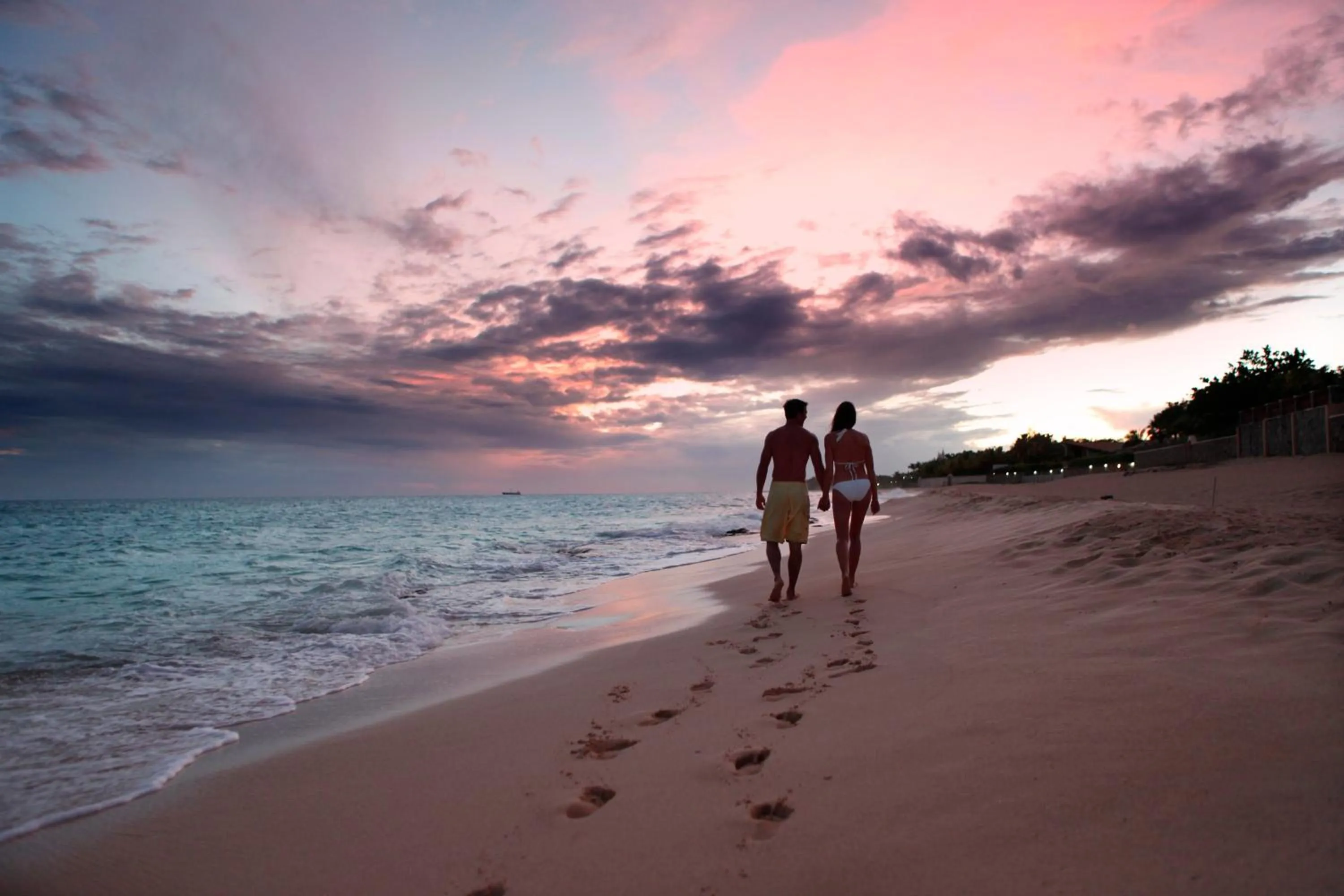 People in Divi Little Bay Beach Resort