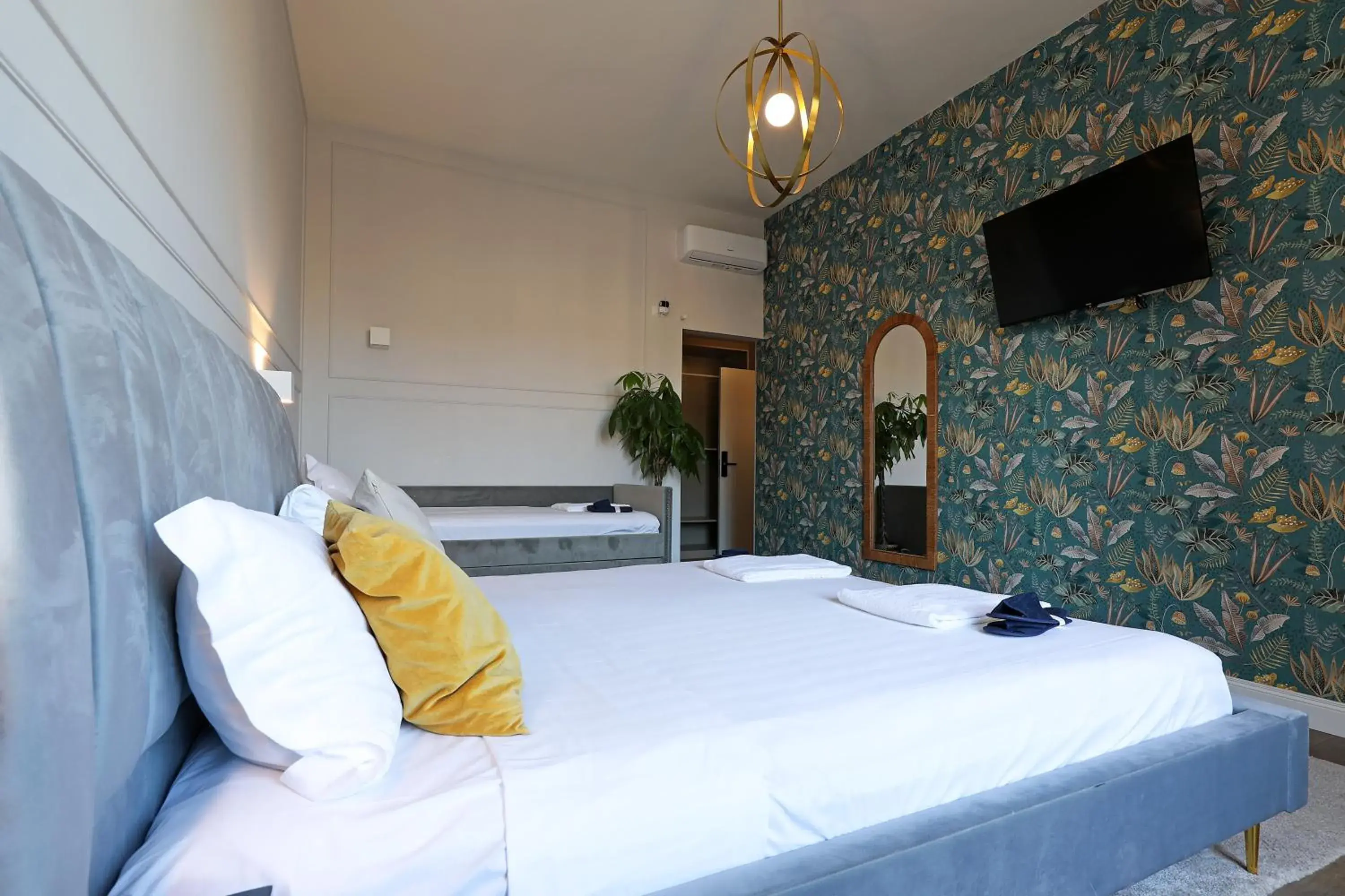 Suite with City View in Rome Plaza Suites, Luxury Collection Suite with City View in Rome Plaza Suites, Luxury Collection