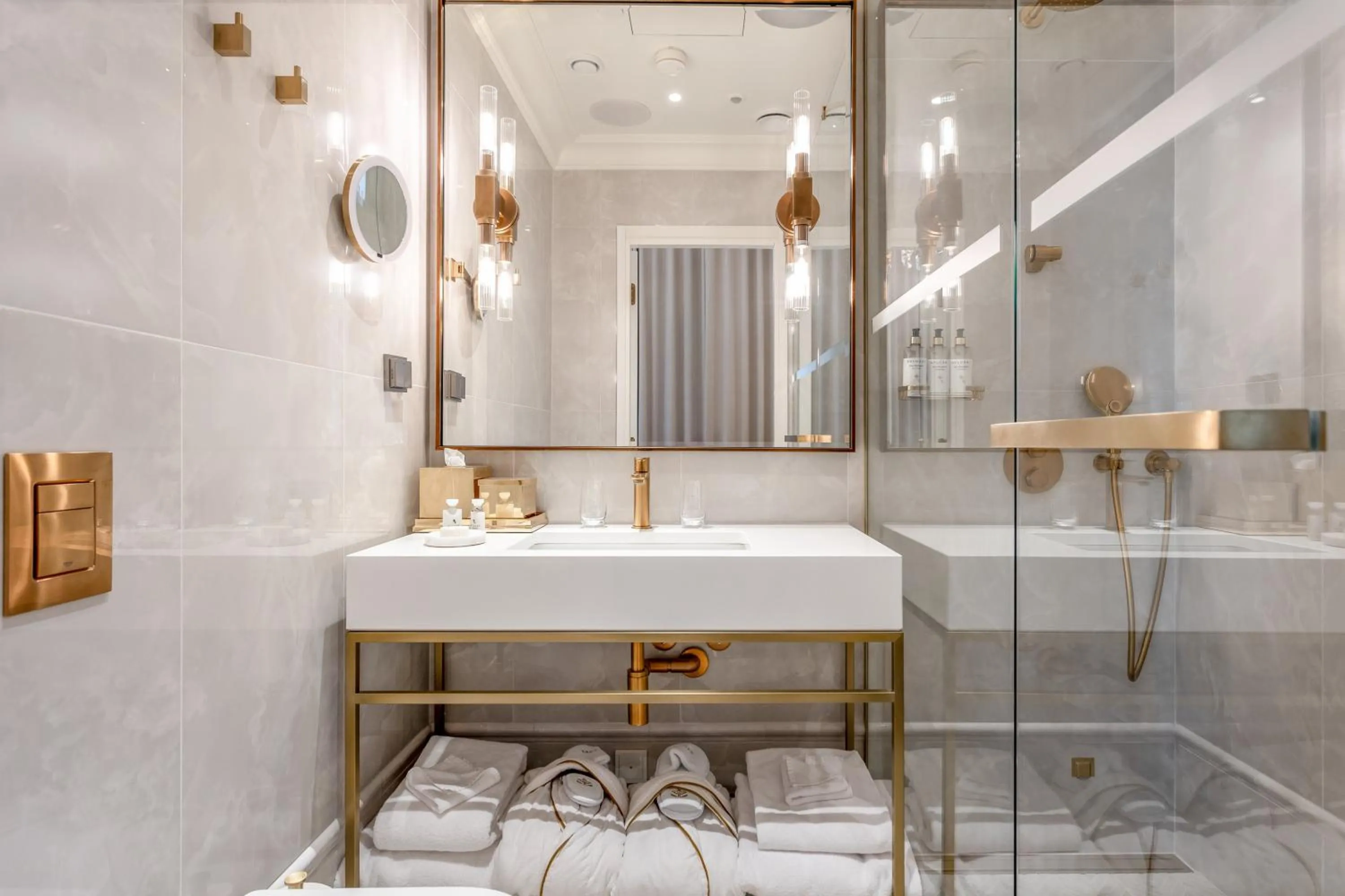 Toilet in Waldorf Astoria Helsinki