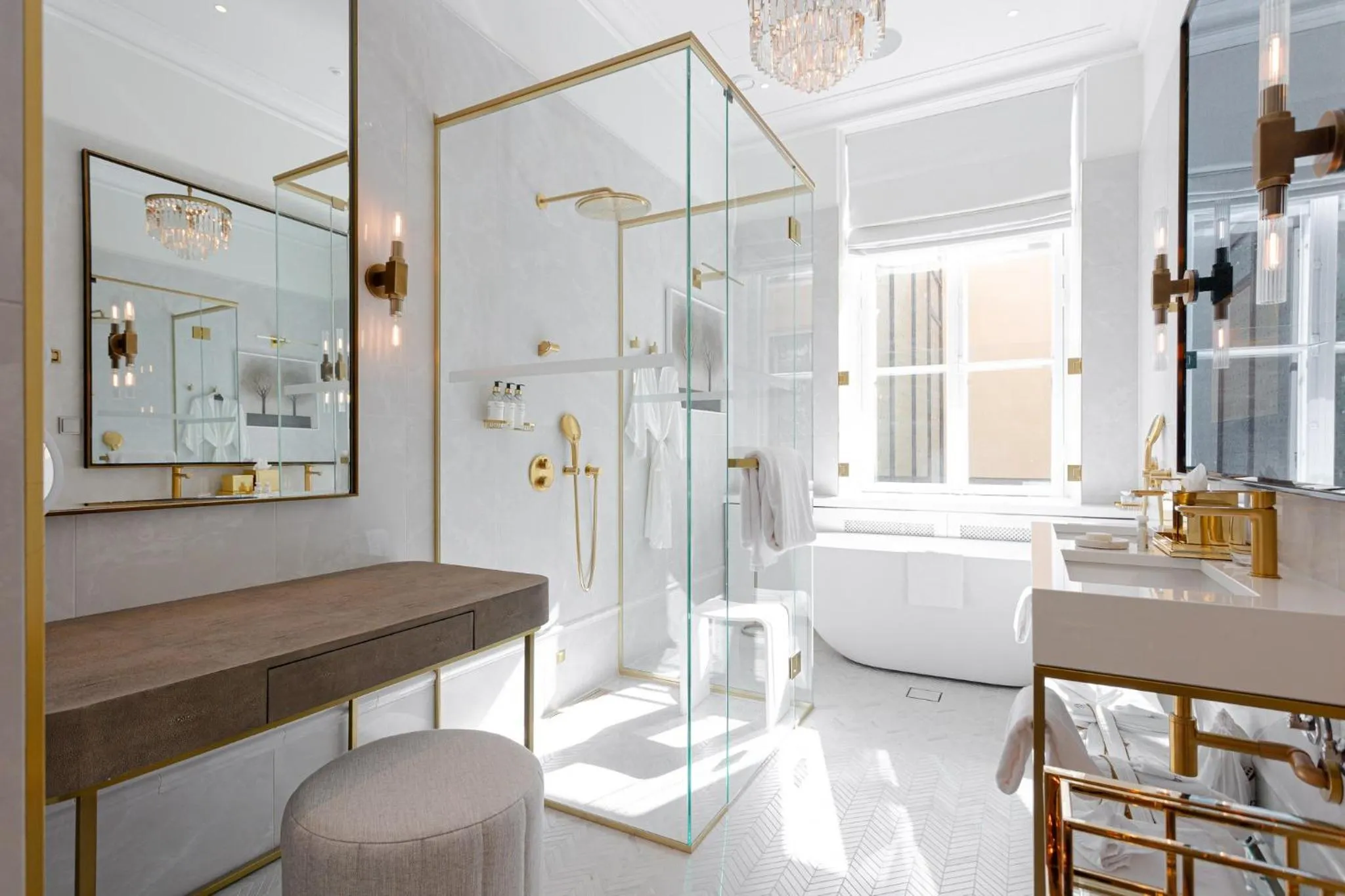 Shower in Waldorf Astoria Helsinki