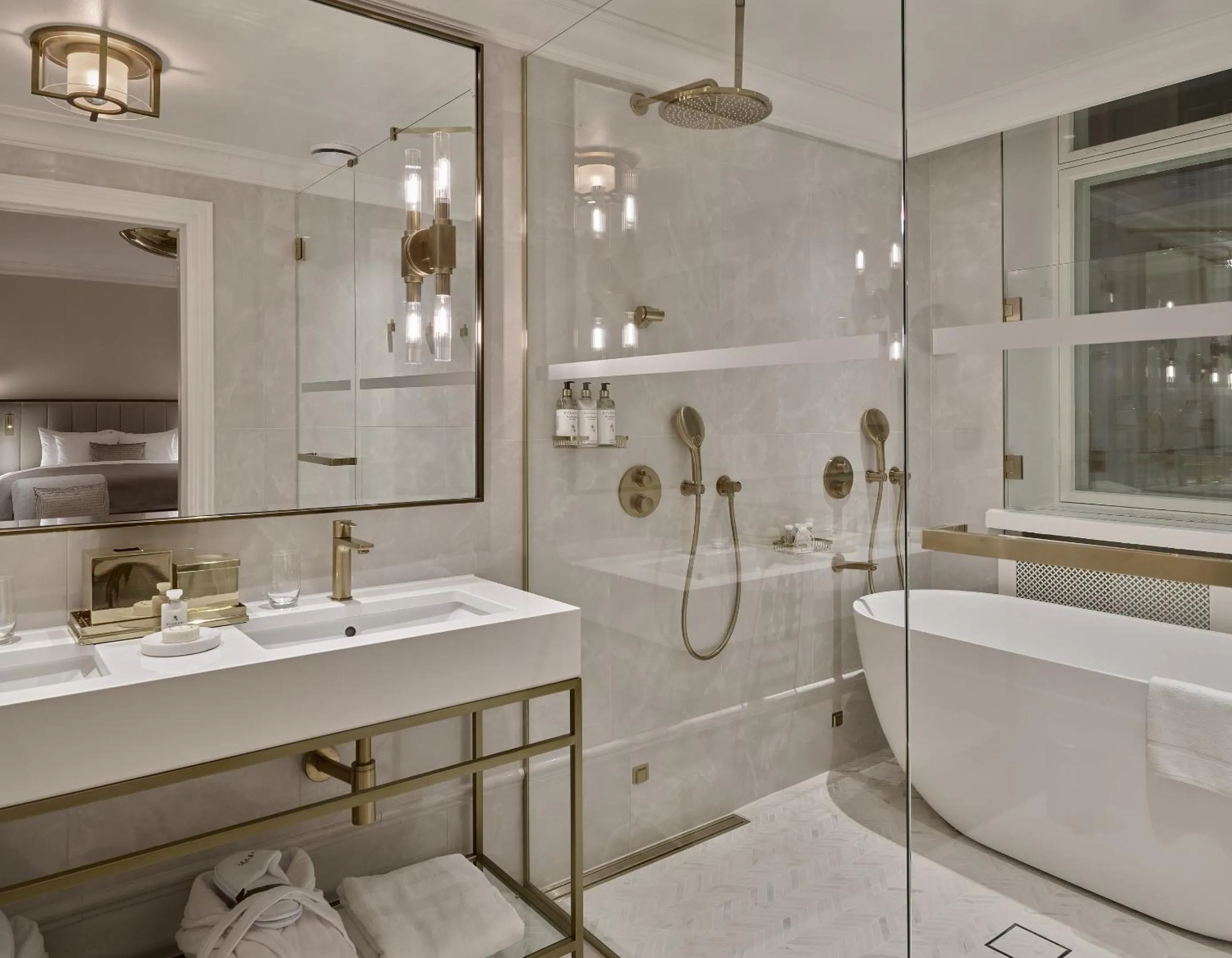 Shower in Waldorf Astoria Helsinki