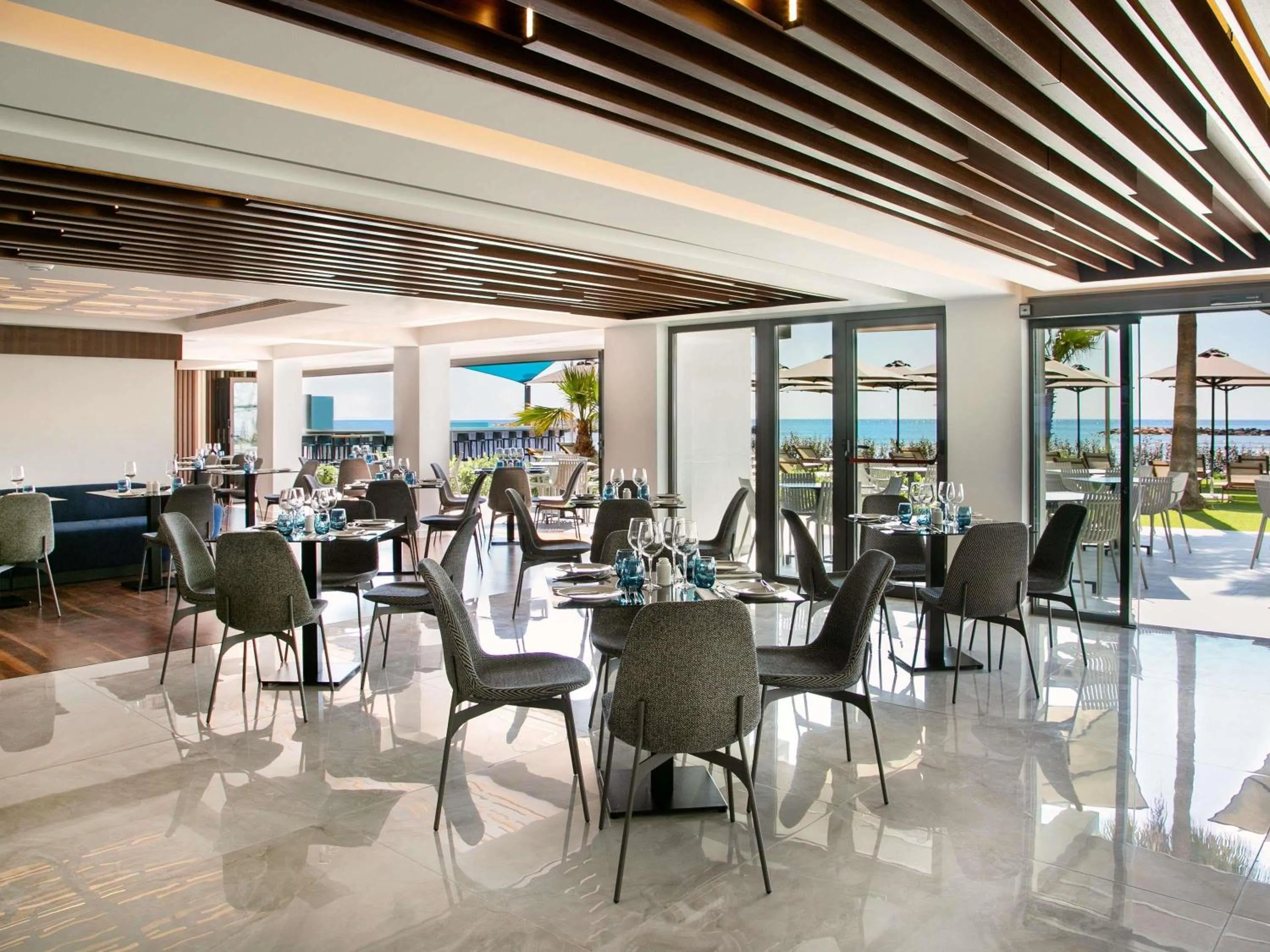 Restaurant/places to eat in Mercure Larnaca Beach Resort
