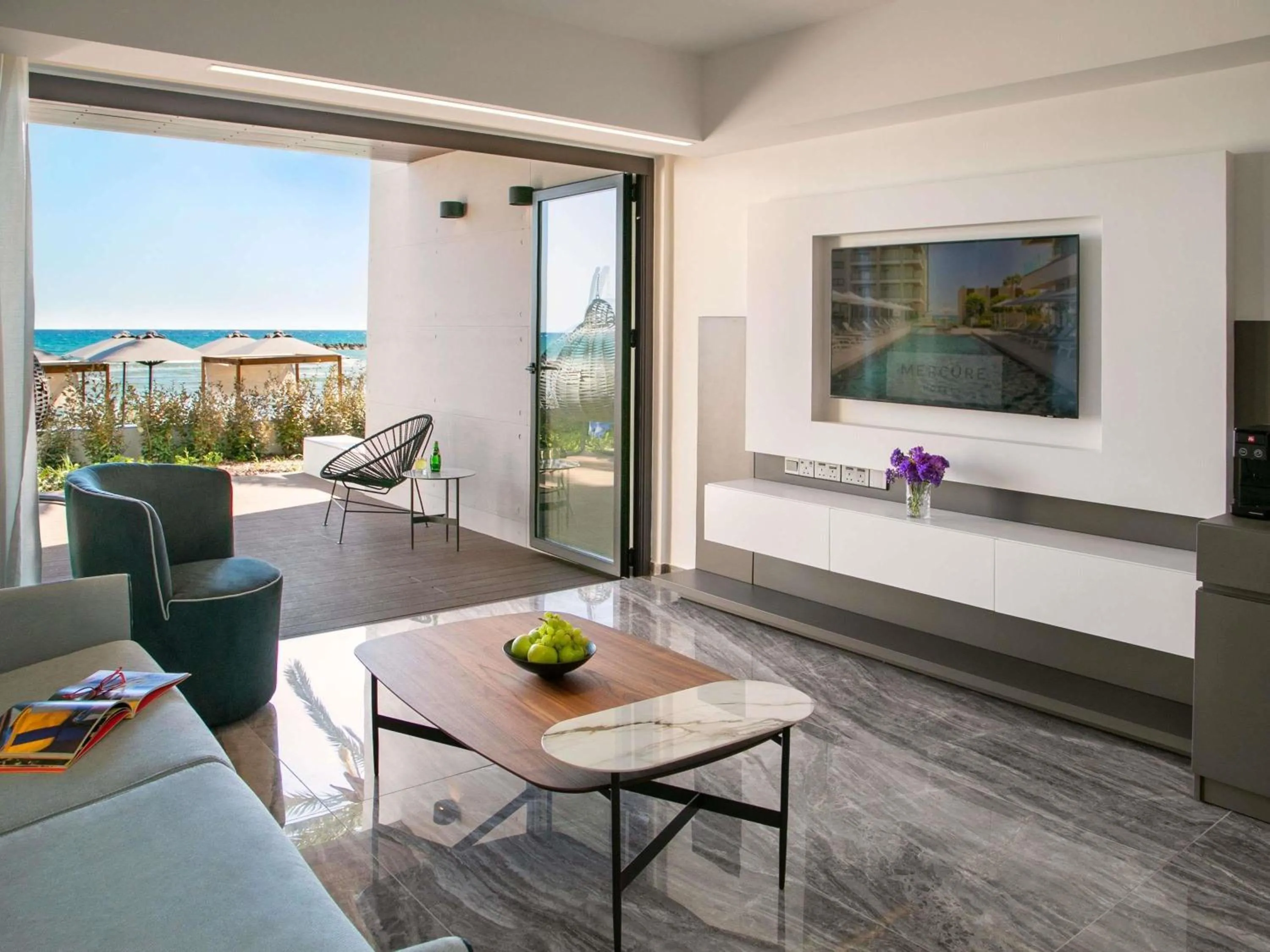 Bedroom in Mercure Larnaca Beach Resort