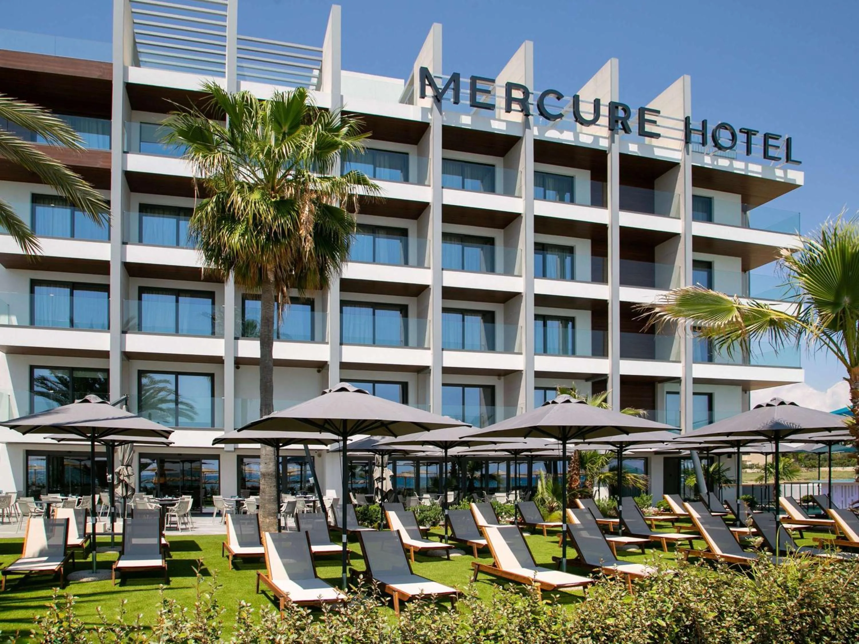Property building in Mercure Larnaca Beach Resort