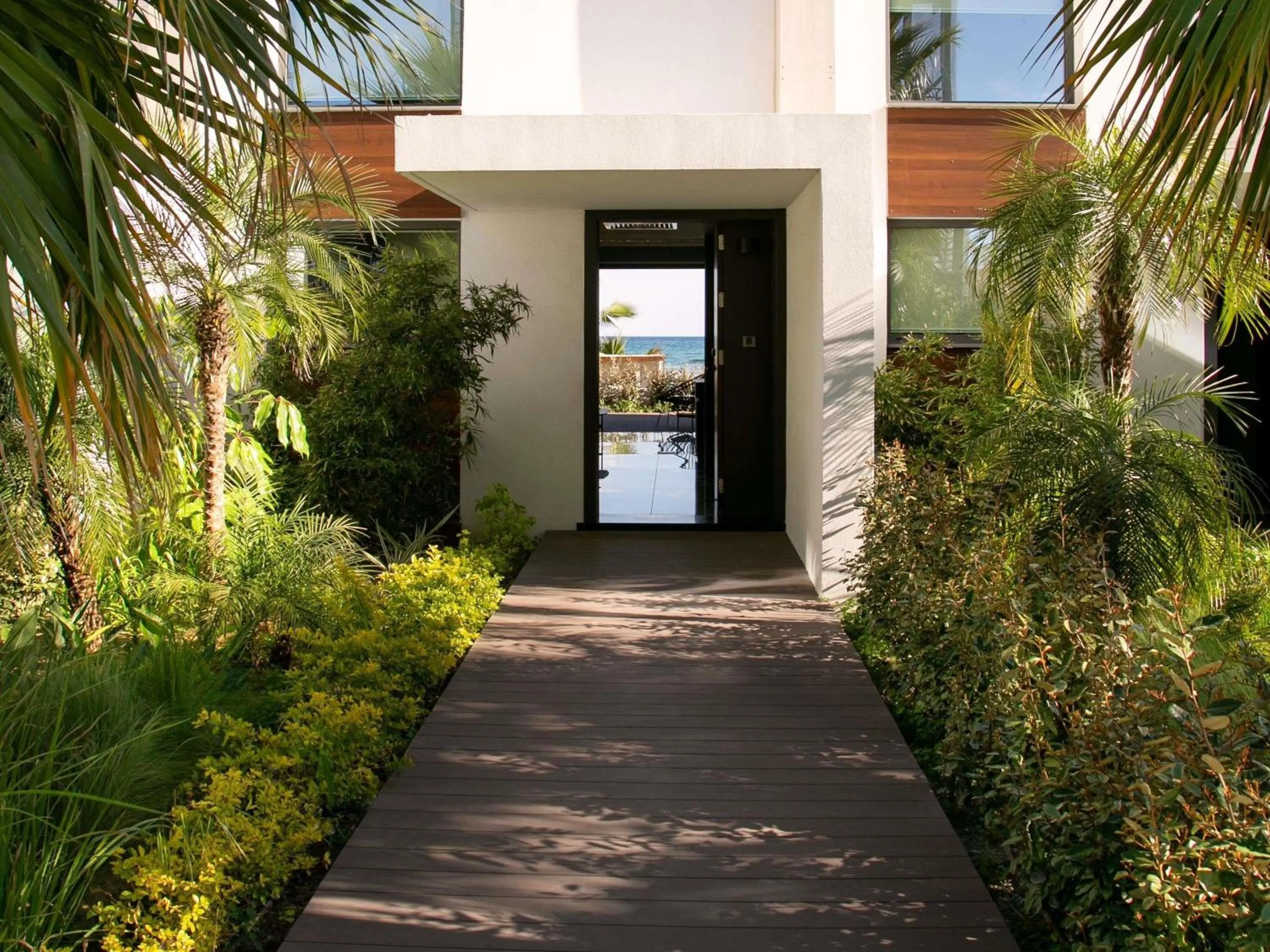 Bedroom in Mercure Larnaca Beach Resort