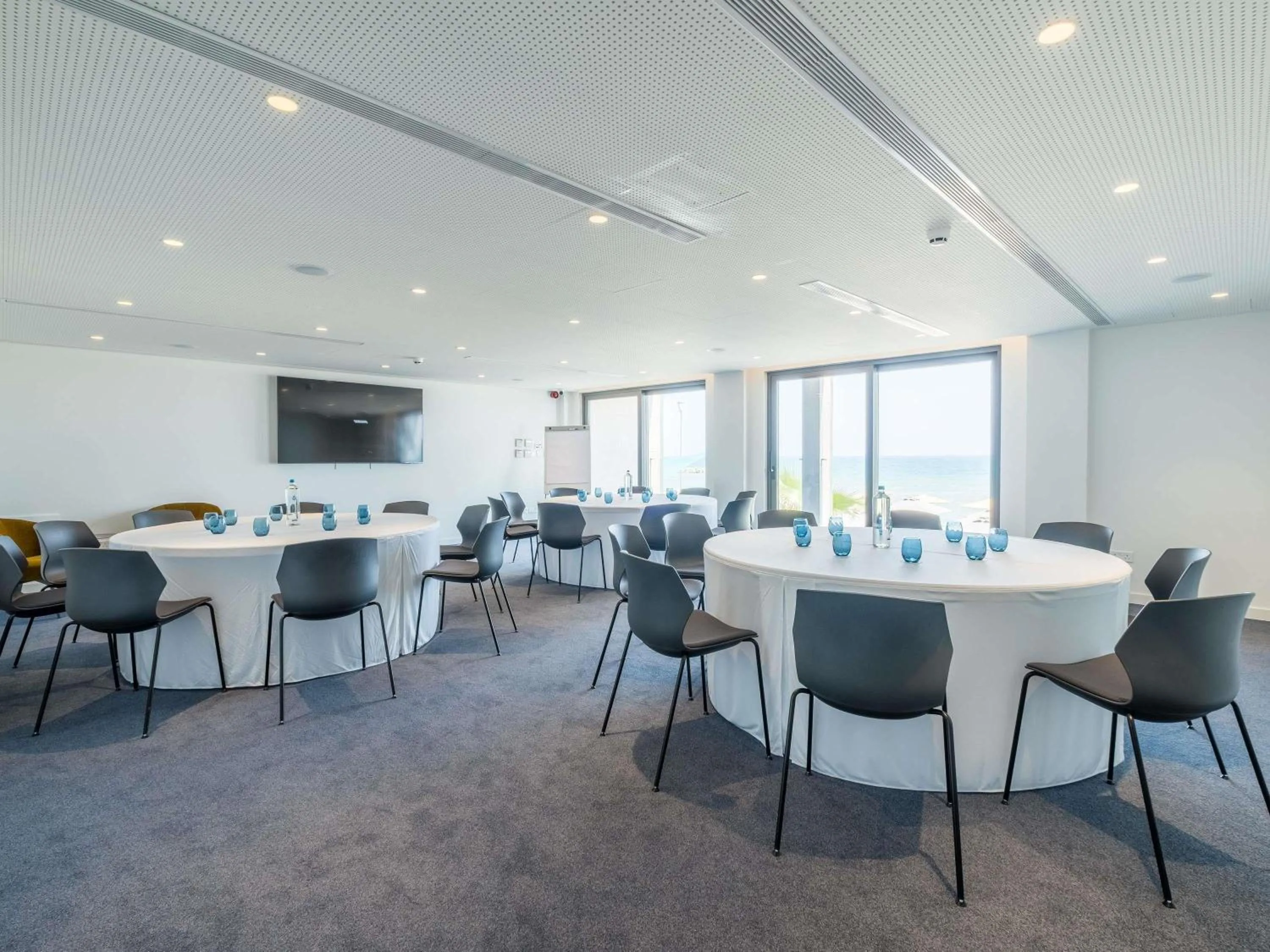 Meeting/conference room in Mercure Larnaca Beach Resort