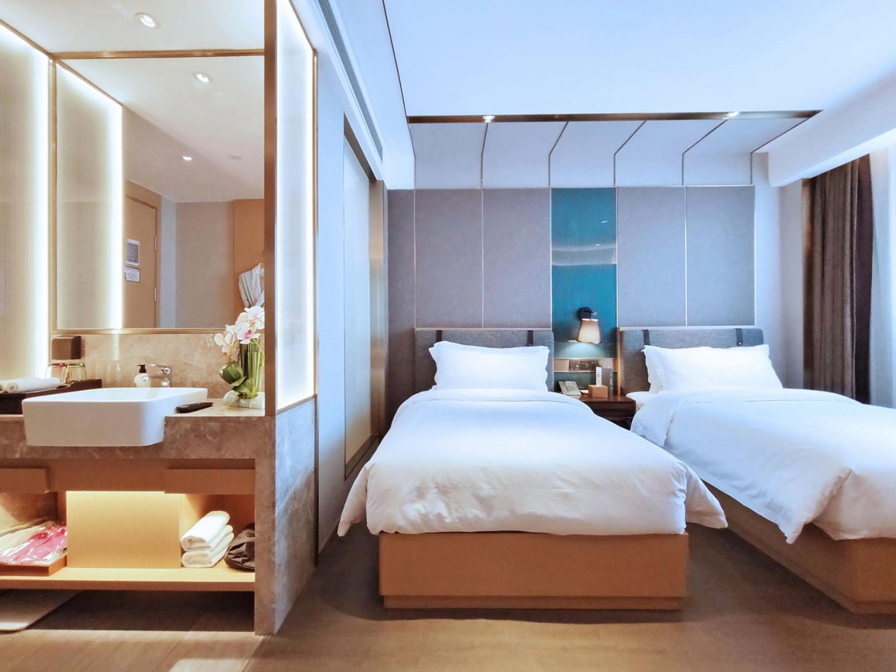 Photo of the whole room, Bed in Paco Hotel Guangzhou South Railway Station Panyu Changlong Branch