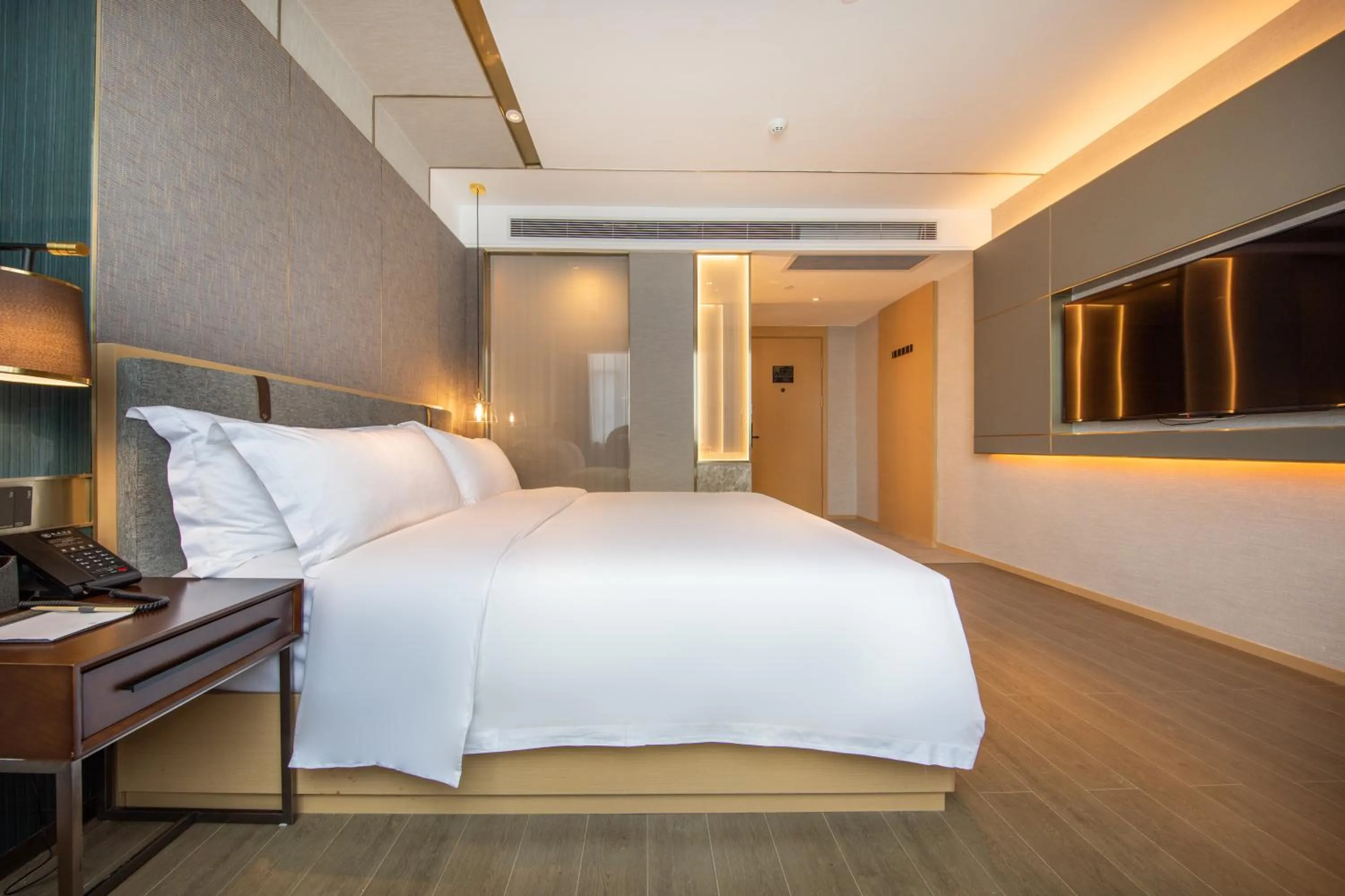 Photo of the whole room, Bed in Paco Hotel Guangzhou South Railway Station Panyu Changlong Branch