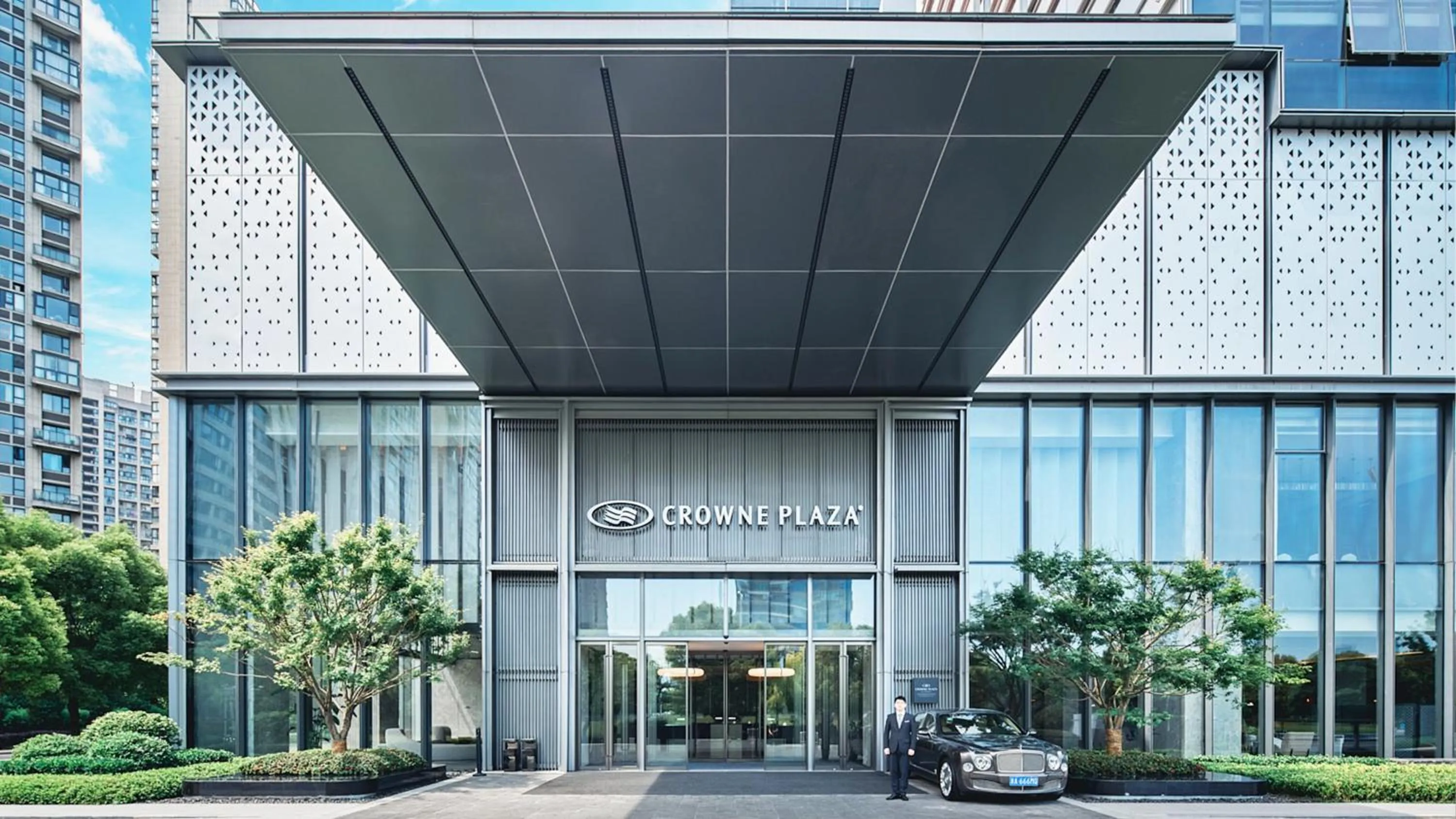 Property building in Crowne Plaza Hangzhou Riverside by IHG