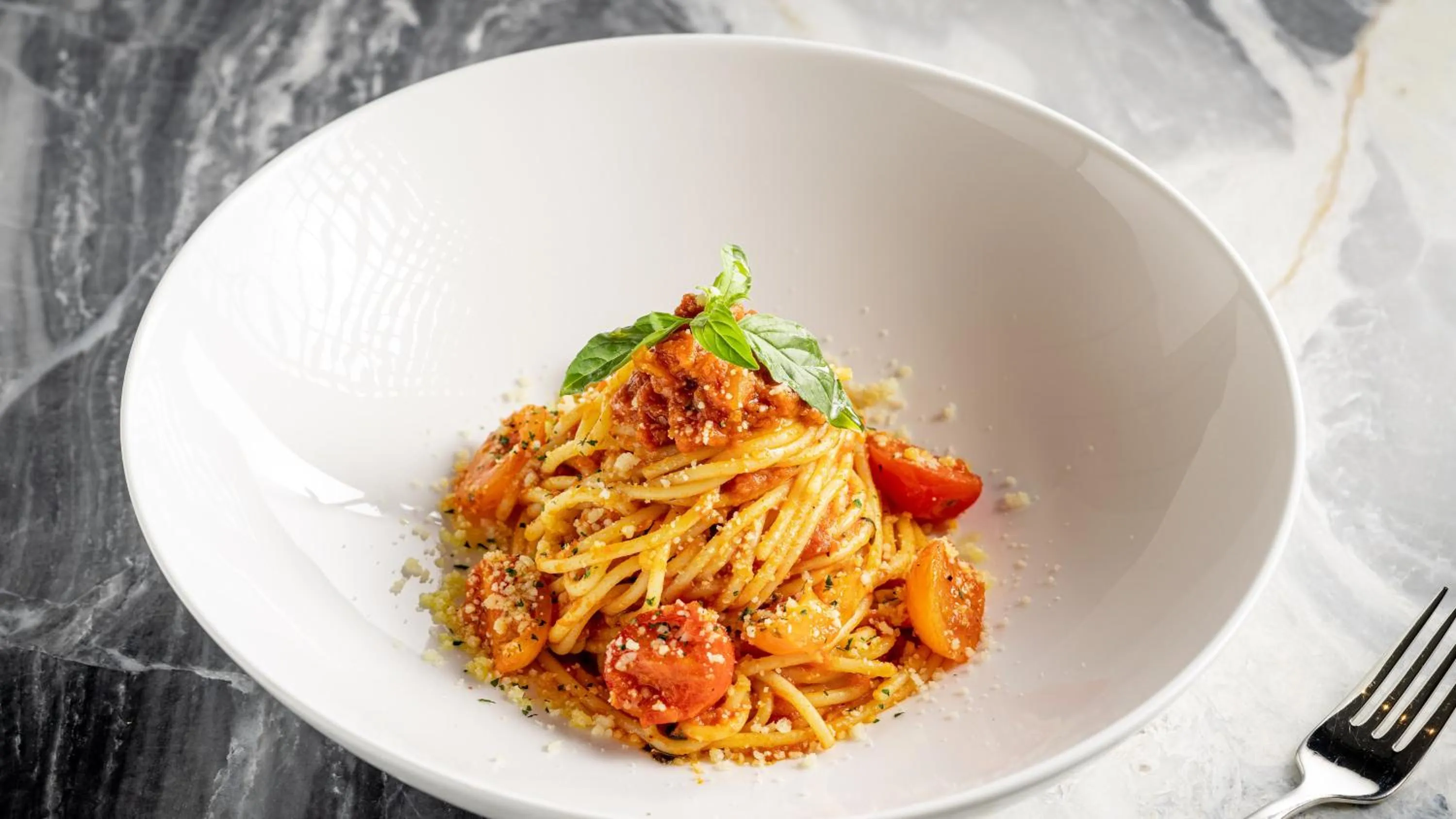 Restaurant/places to eat in Crowne Plaza Hangzhou Riverside by IHG