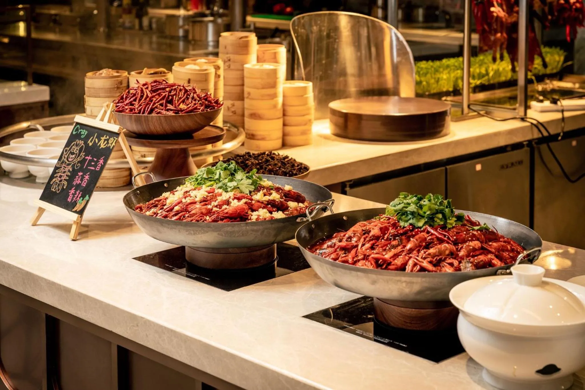 Restaurant/places to eat in Crowne Plaza Hangzhou Riverside by IHG