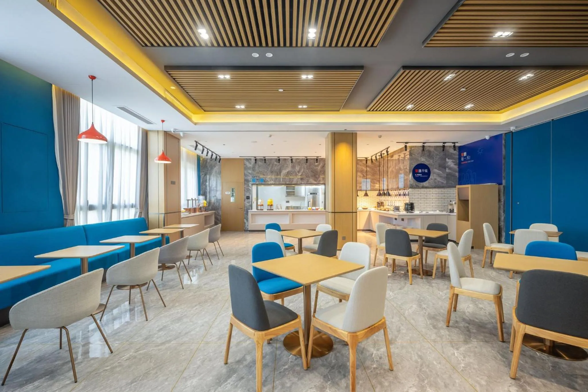 Restaurant/places to eat in Holiday Inn Express Jurong Xianlin