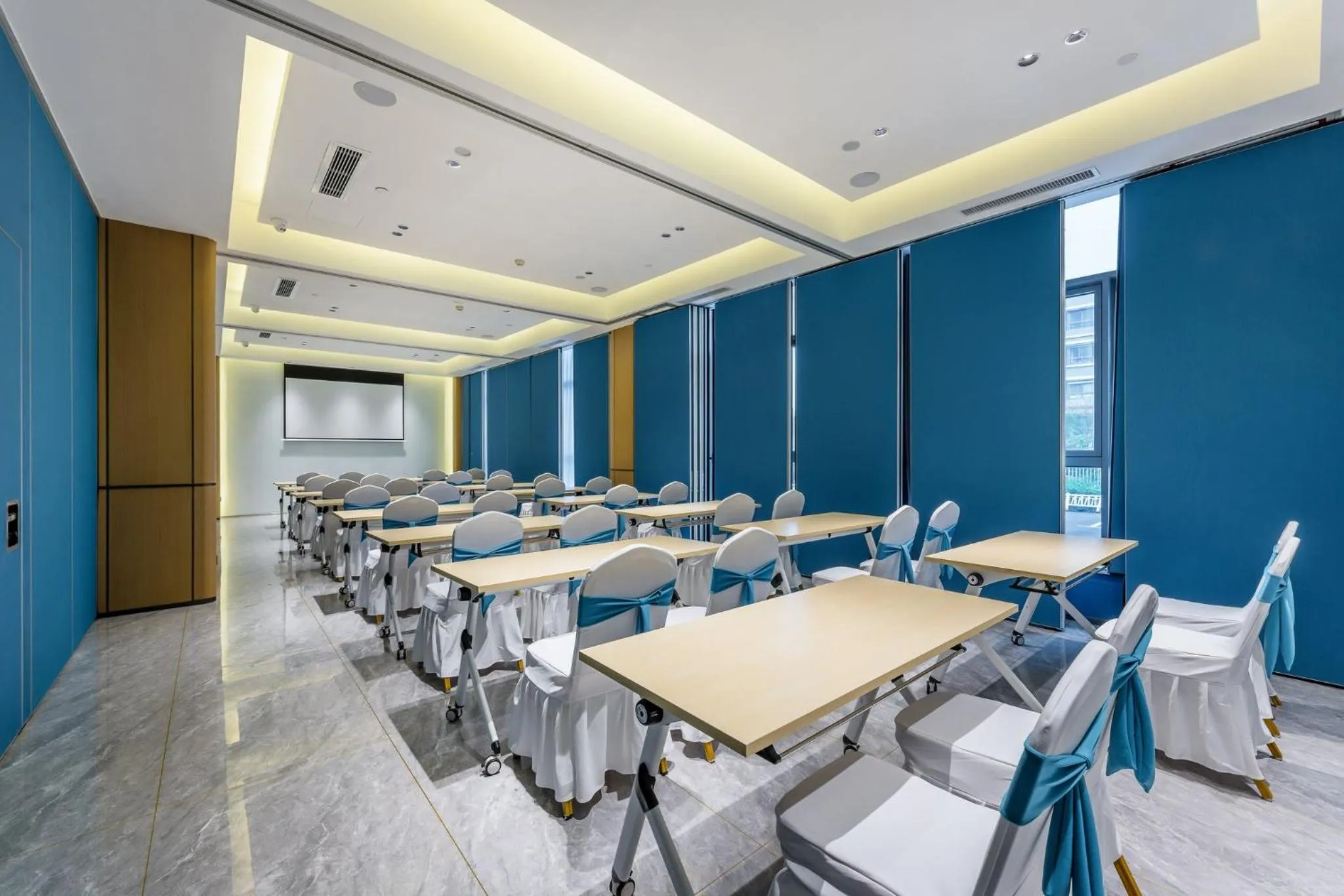 Meeting/conference room in Holiday Inn Express Jurong Xianlin