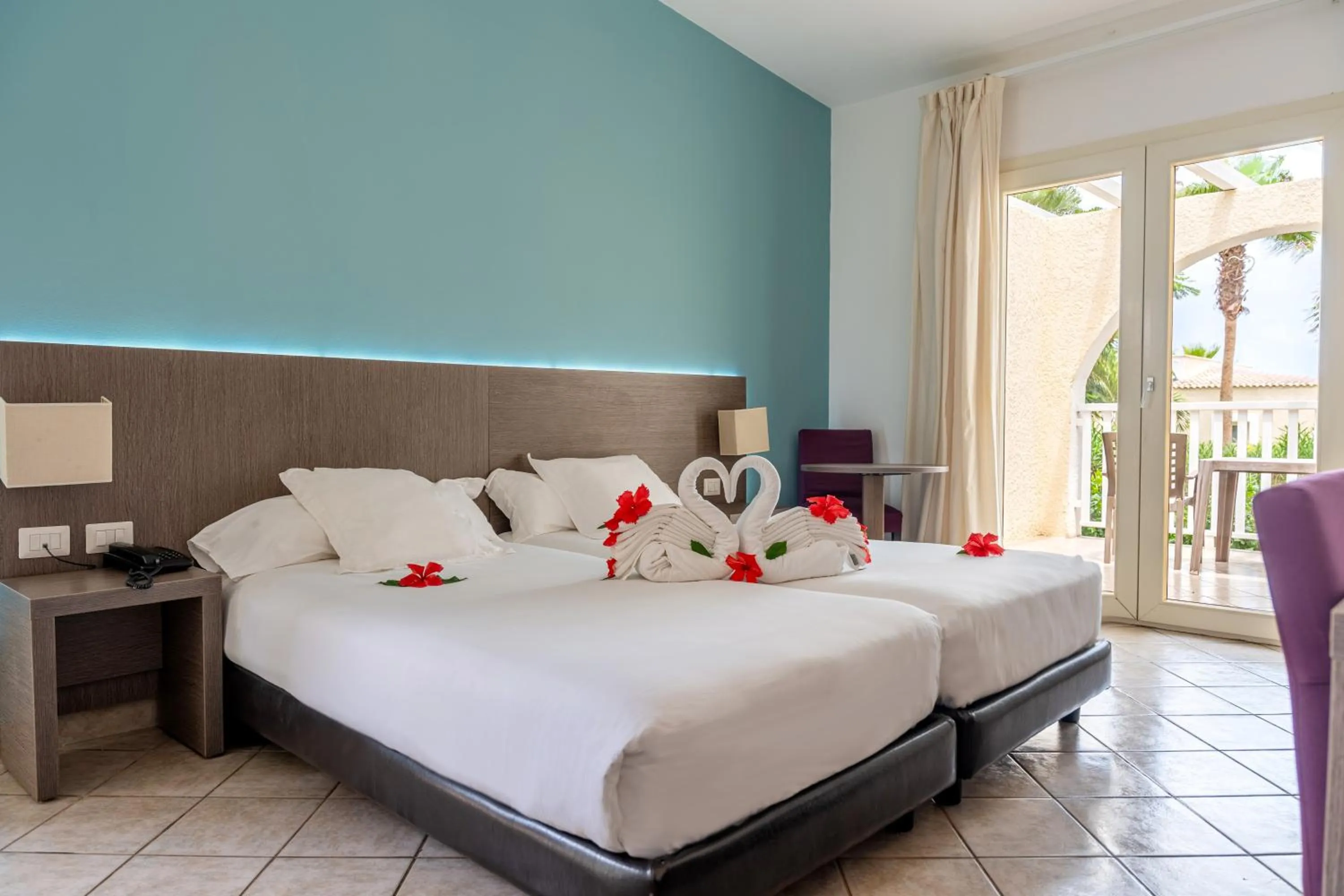 Bedroom, Bed in VOI Praia de Chaves Resort