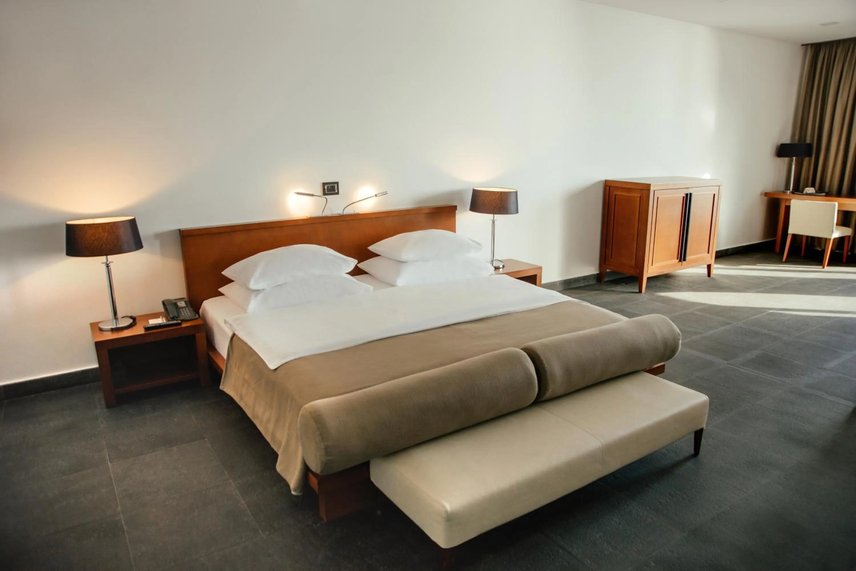 Bed in Avala Resort & Villas