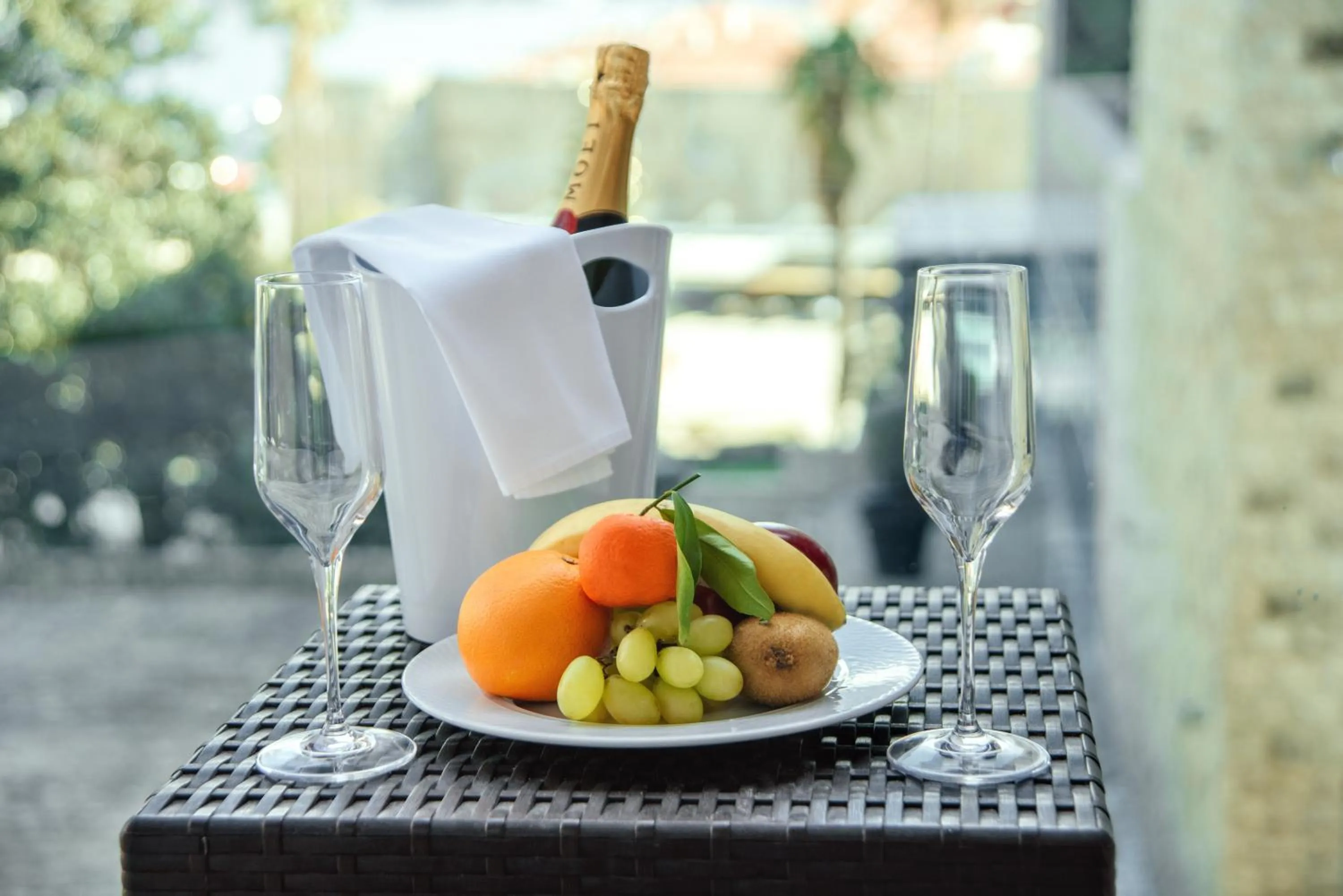 Food and drinks in Avala Resort & Villas