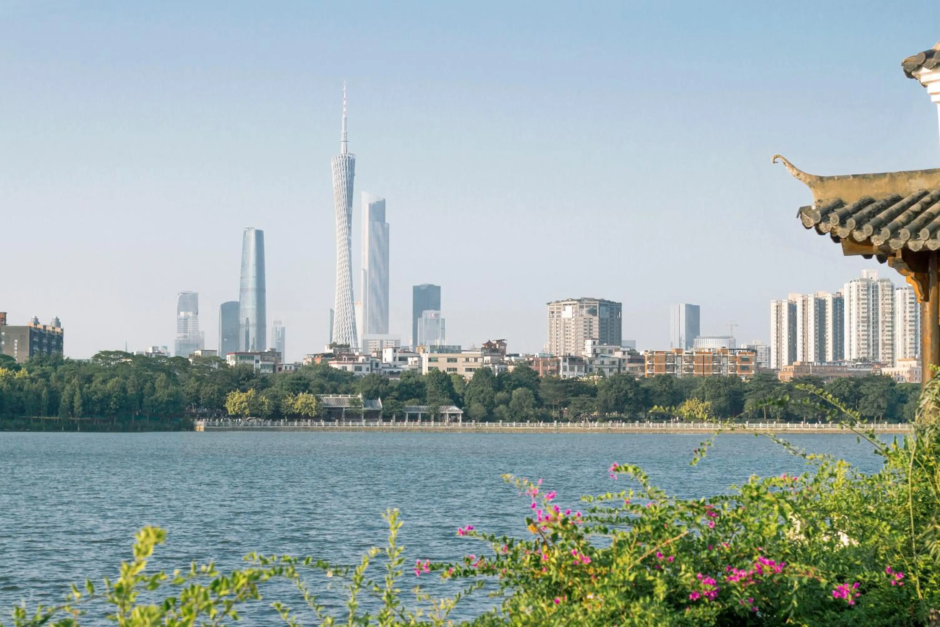 Nearby landmark in Echarm PLUS International Hotel Zhujiang New Town Wuyangcun Metro Station