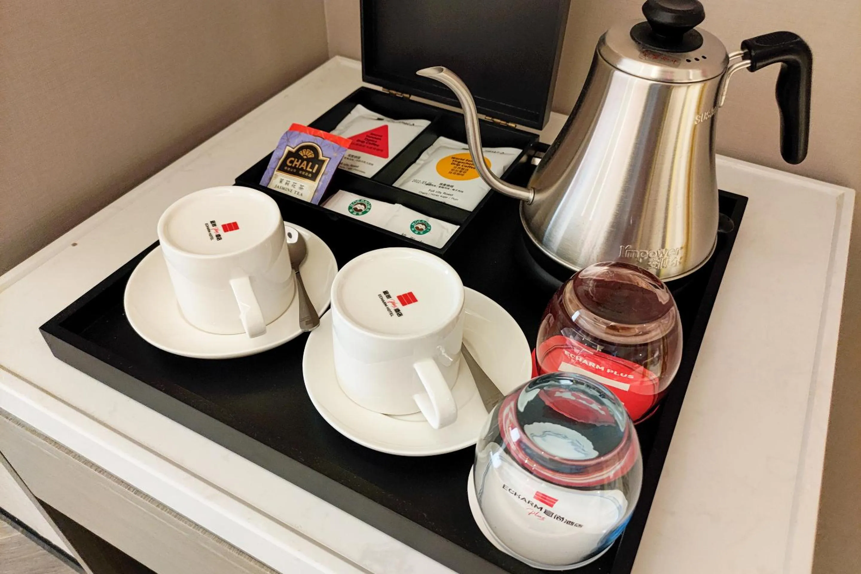 Coffee/tea facilities in Echarm PLUS International Hotel Zhujiang New Town Wuyangcun Metro Station