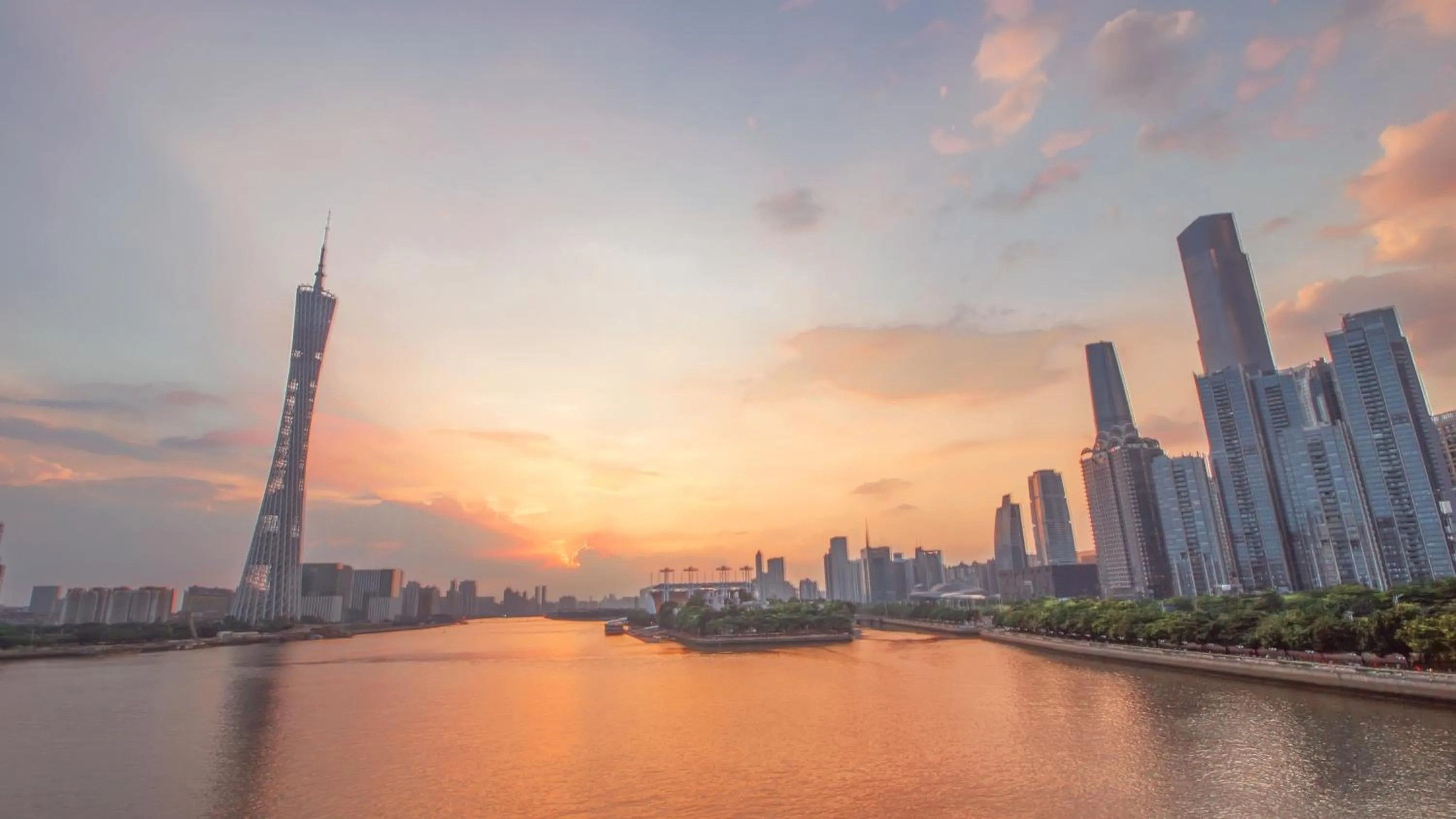 Nearby landmark in Echarm PLUS International Hotel Zhujiang New Town Wuyangcun Metro Station