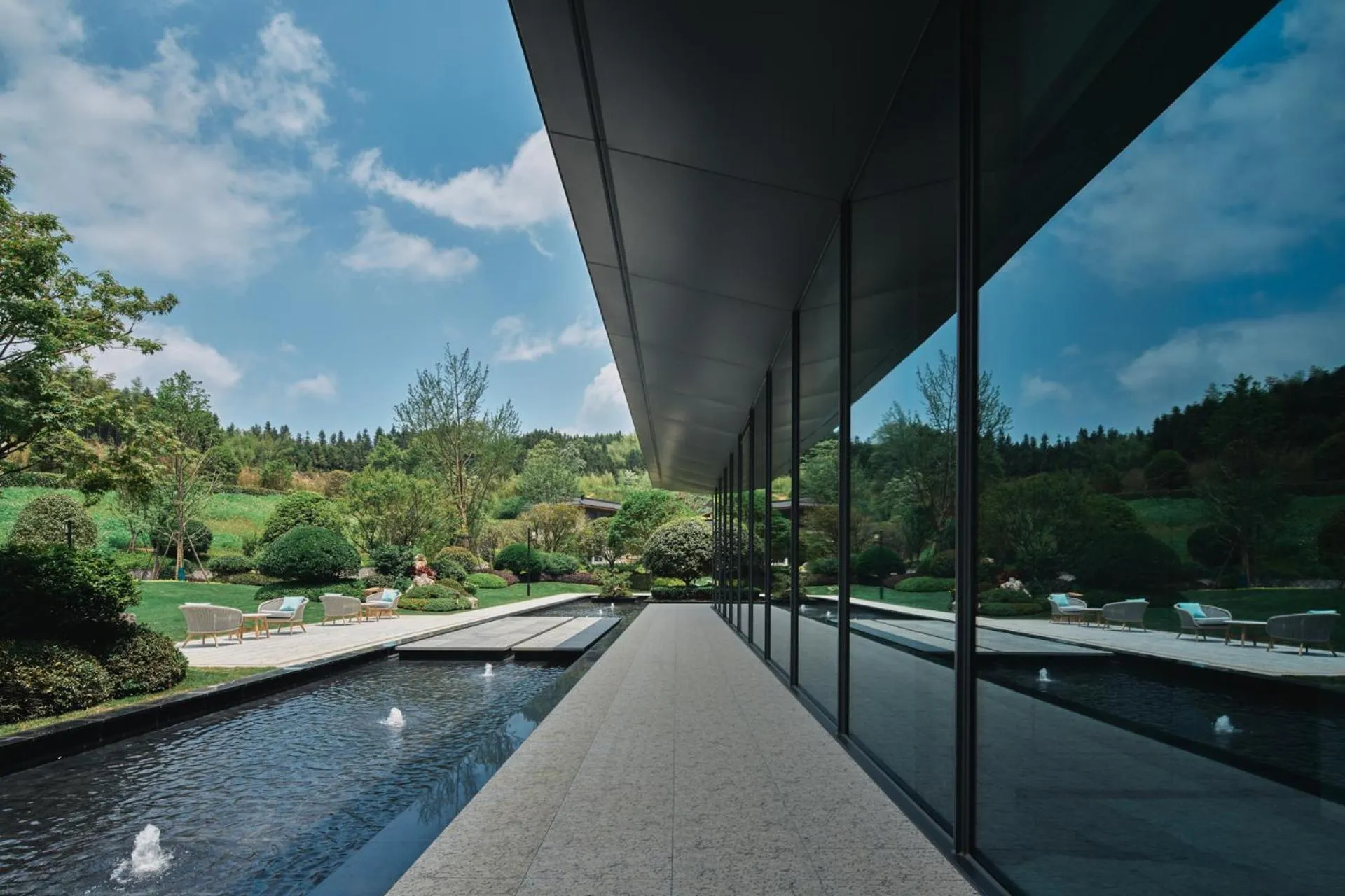 Property building in Hotel Indigo Hangzhou Tianmushan