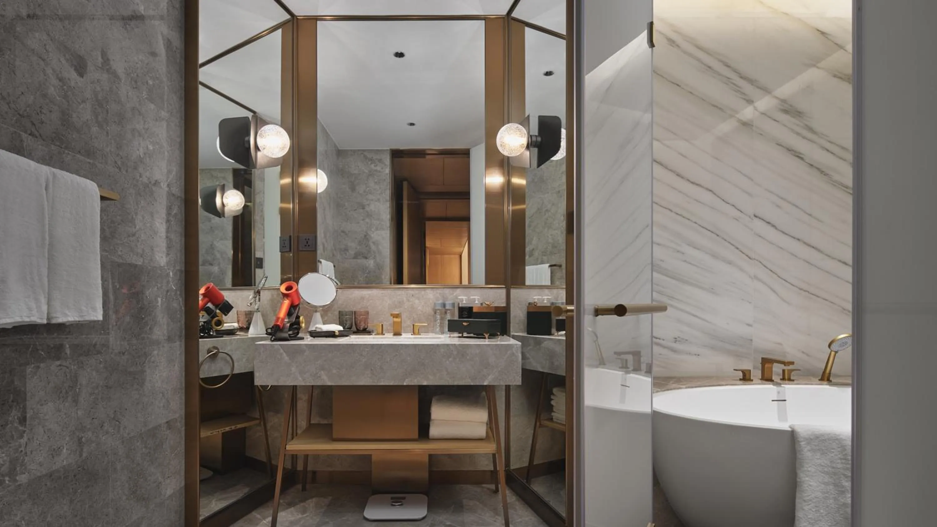 Bedroom in Hotel Indigo Hangzhou Tianmushan