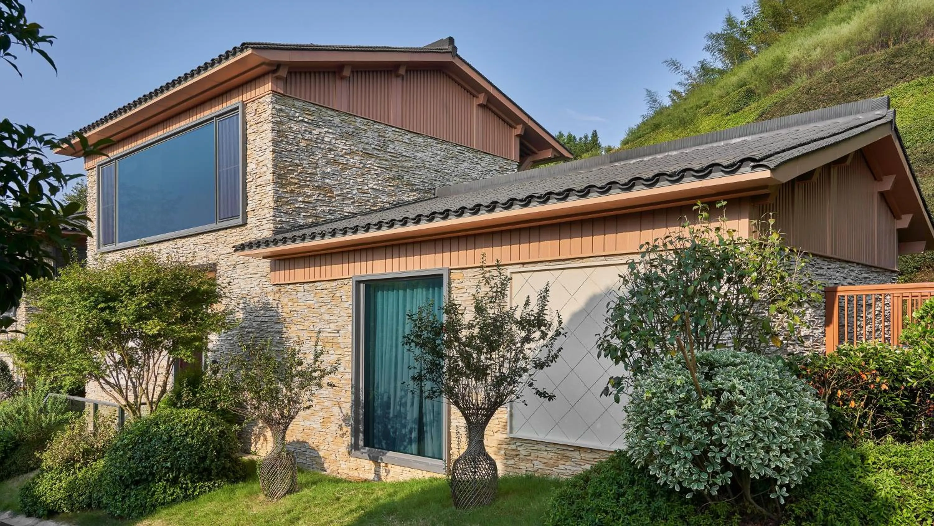Photo of the whole room in Hotel Indigo Hangzhou Tianmushan