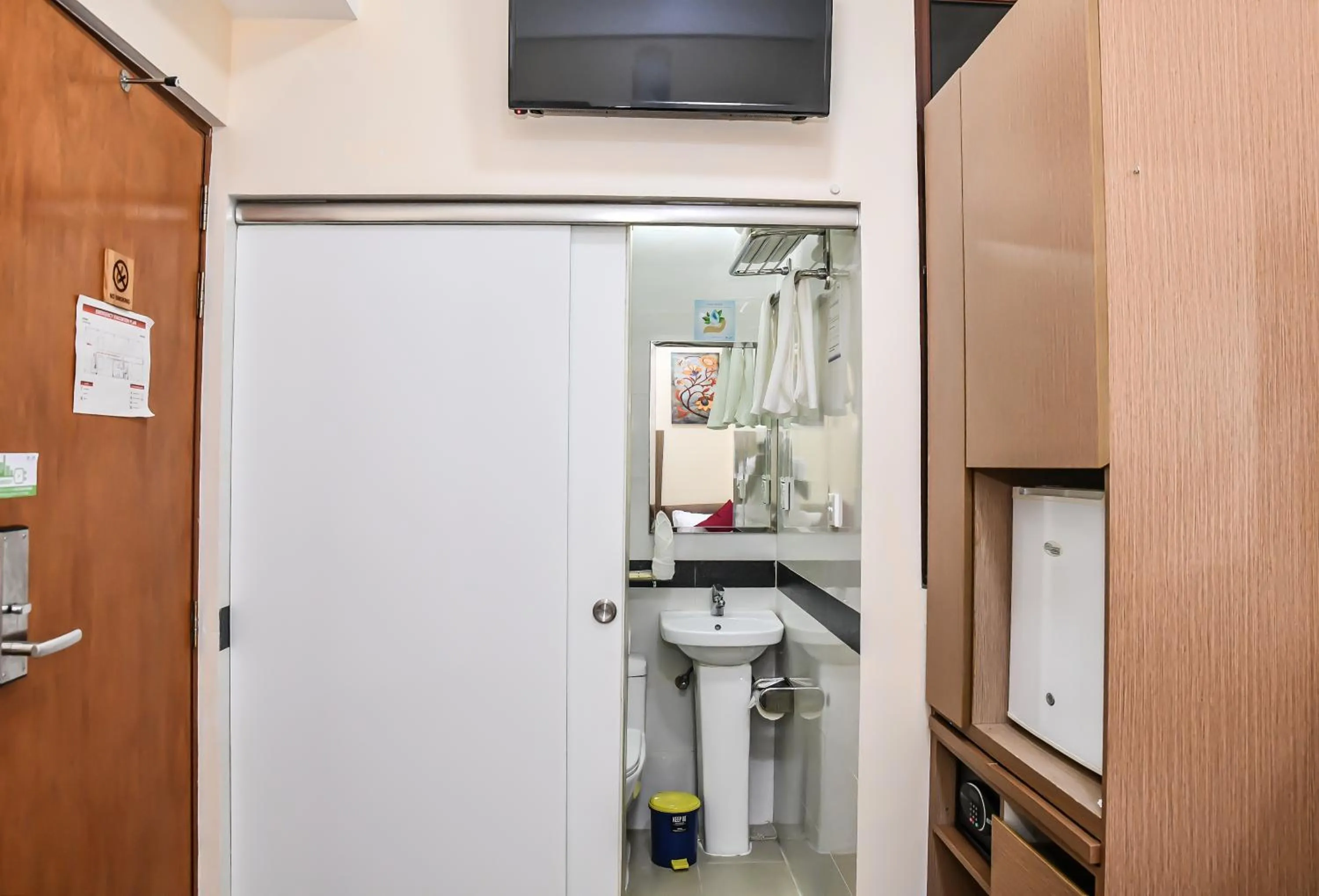 Shower in Beehive Central