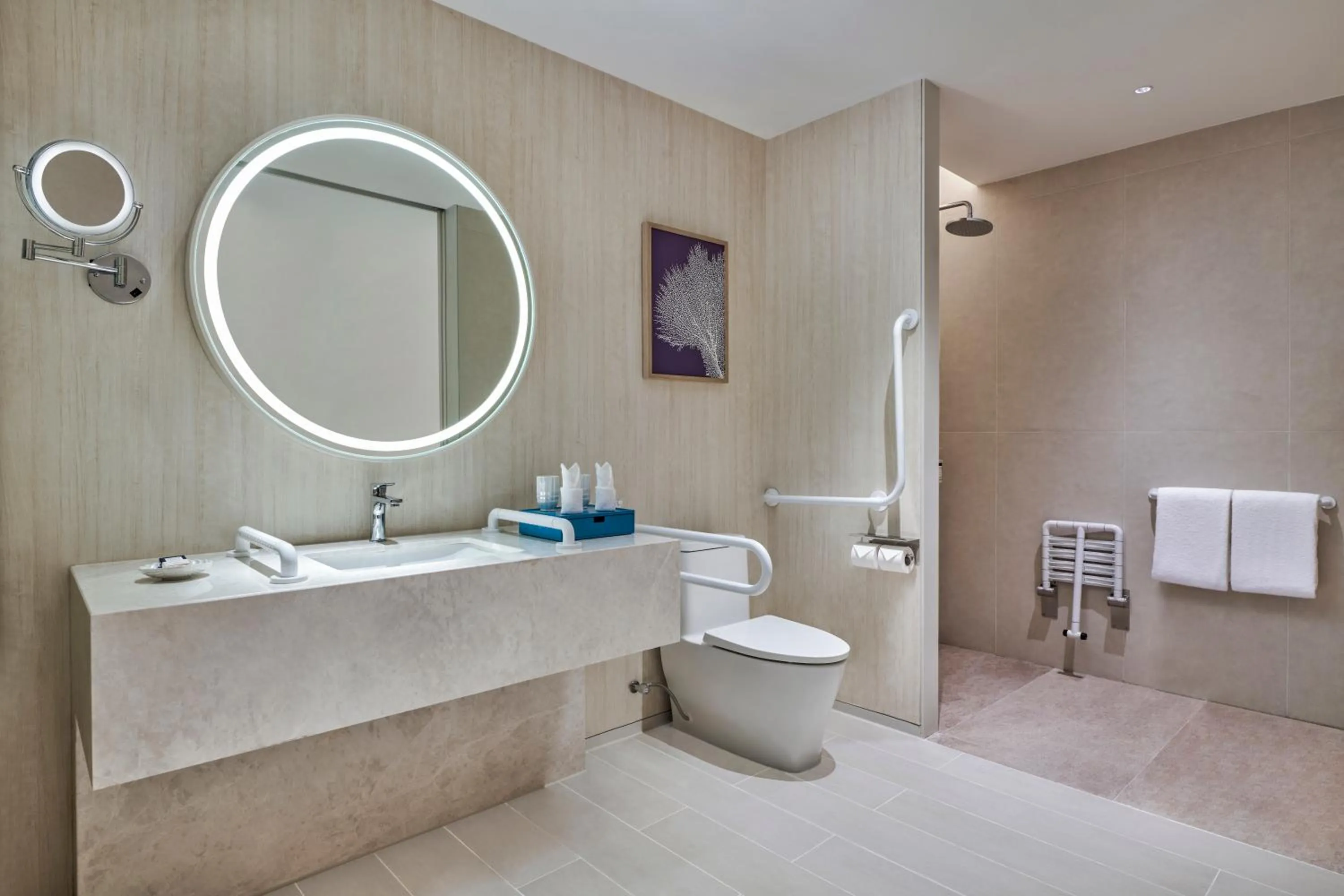 Toilet in The Mermoon Resort Hainan Tufu Bay, Tapestry By Hilton