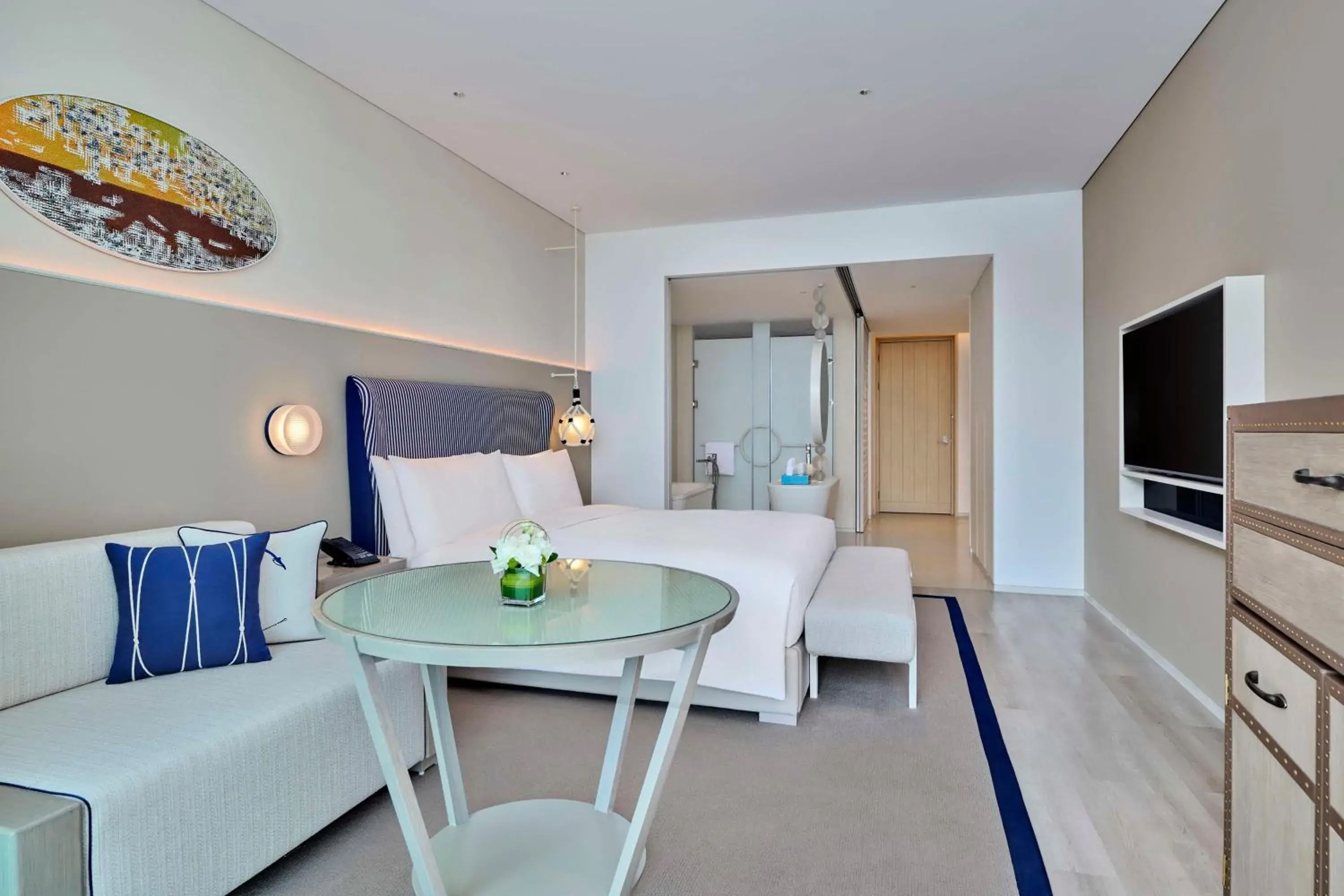 Deluxe King Room with Ocean View in The Mermoon Resort Hainan Tufu Bay, Tapestry By Hilton Deluxe King Room with Ocean View in The Mermoon Resort Hainan Tufu Bay, Tapestry By Hilton