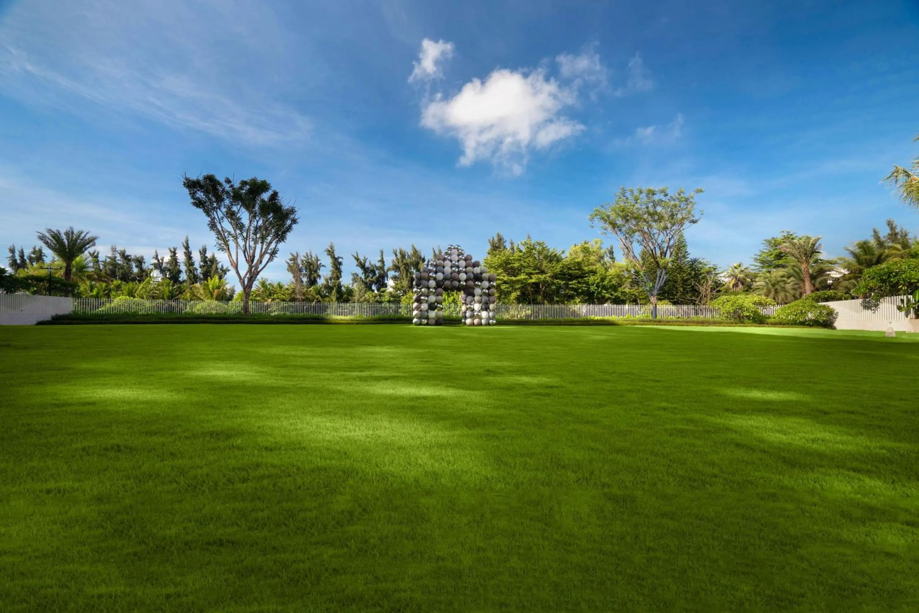 Garden in The Mermoon Resort Hainan Tufu Bay, Tapestry By Hilton