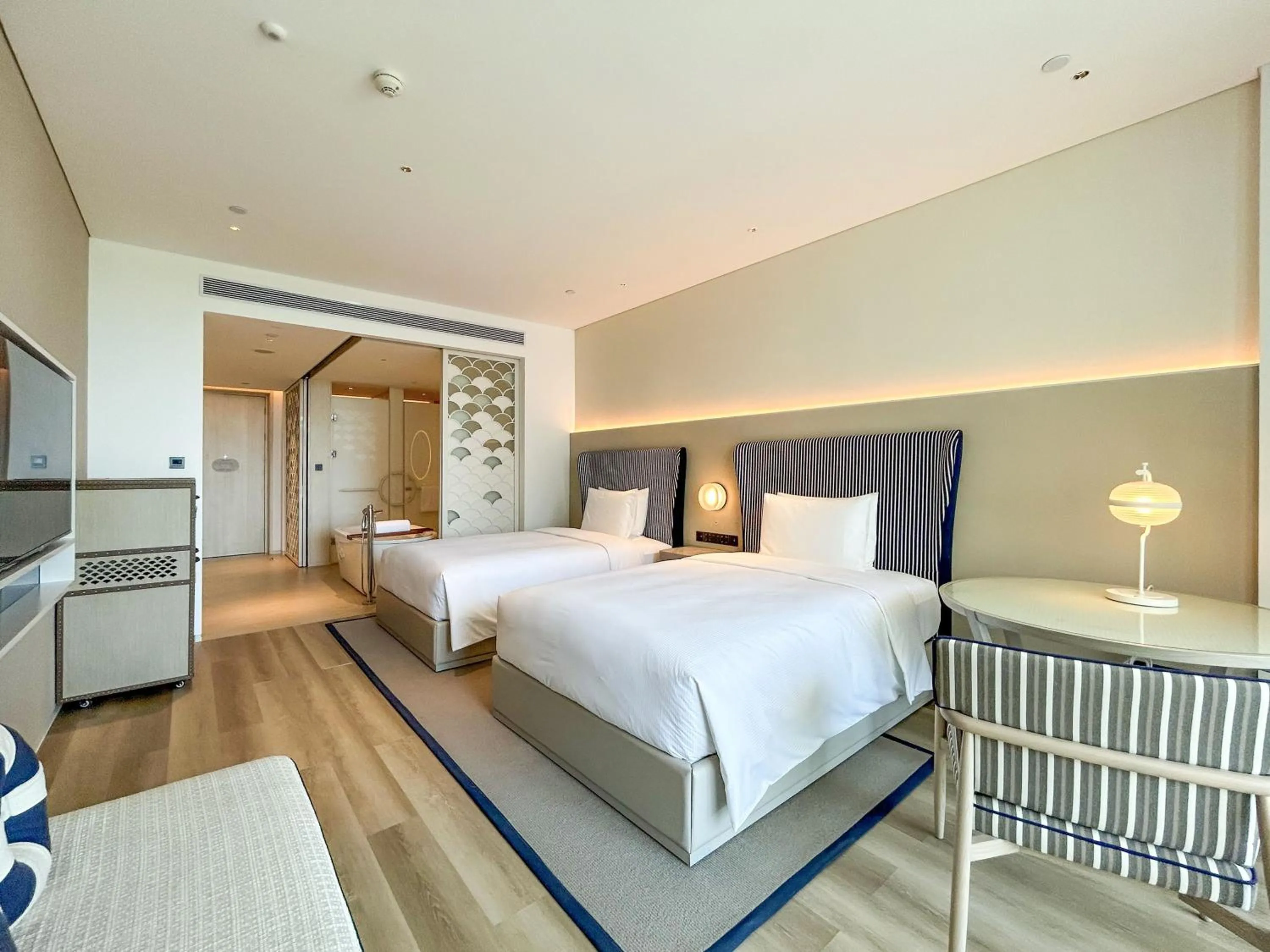 Property building, Bed in The Mermoon Resort Hainan Tufu Bay, Tapestry By Hilton