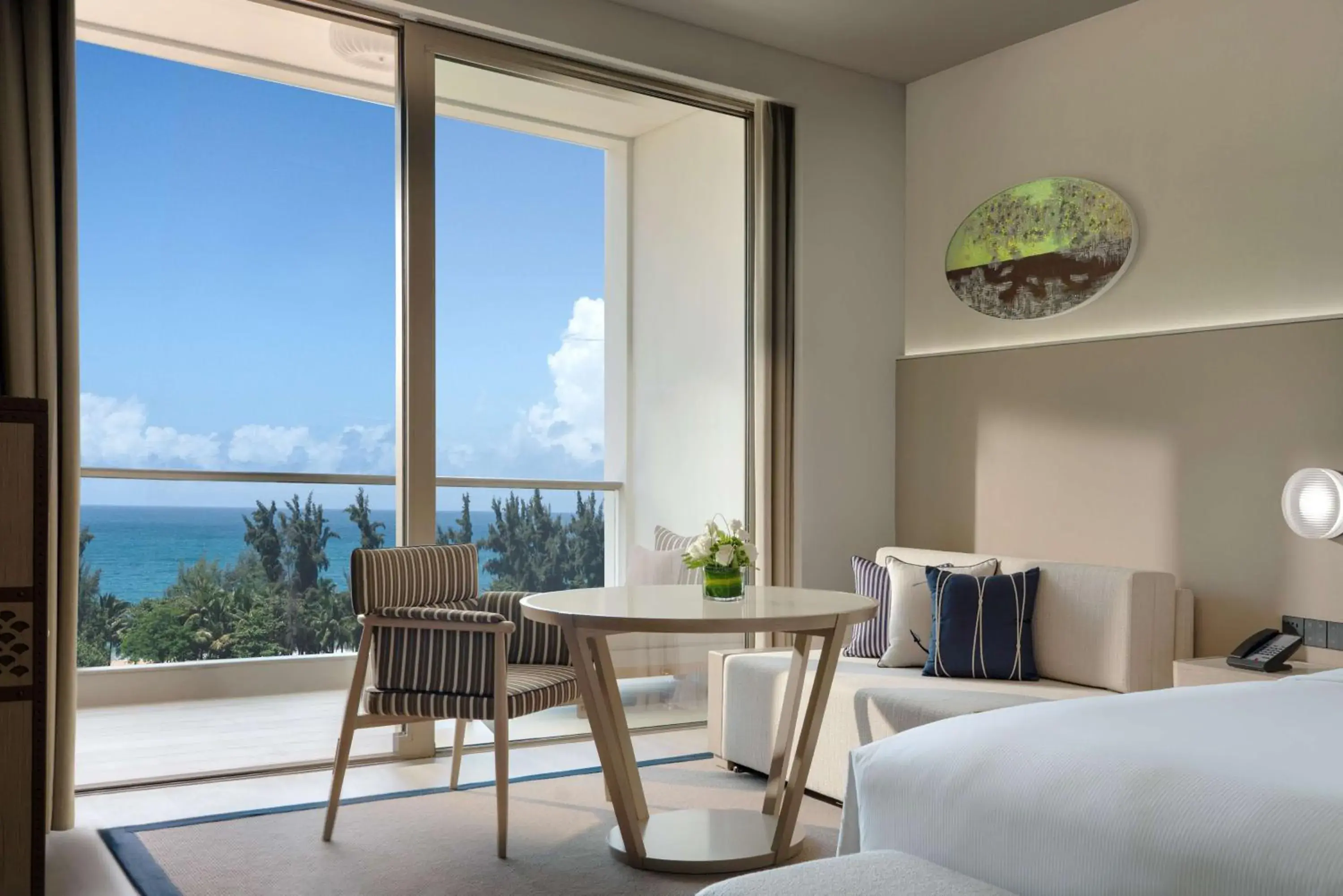 King Guest Room in The Mermoon Resort Hainan Tufu Bay, Tapestry By Hilton King Guest Room in The Mermoon Resort Hainan Tufu Bay, Tapestry By Hilton