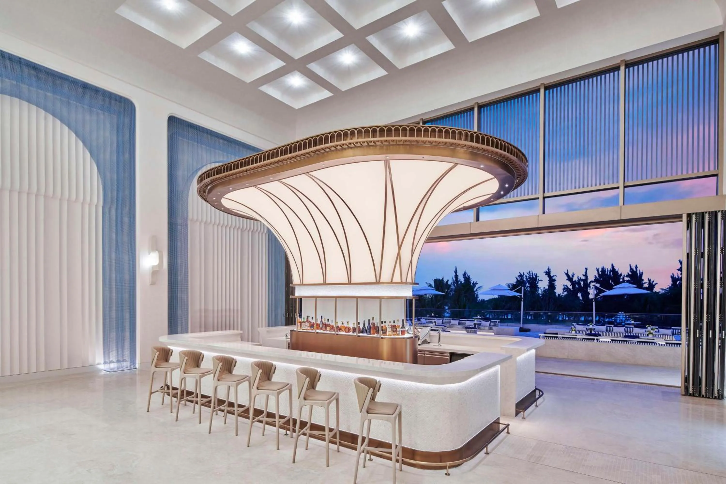 Lounge or bar in The Mermoon Resort Hainan Tufu Bay, Tapestry By Hilton