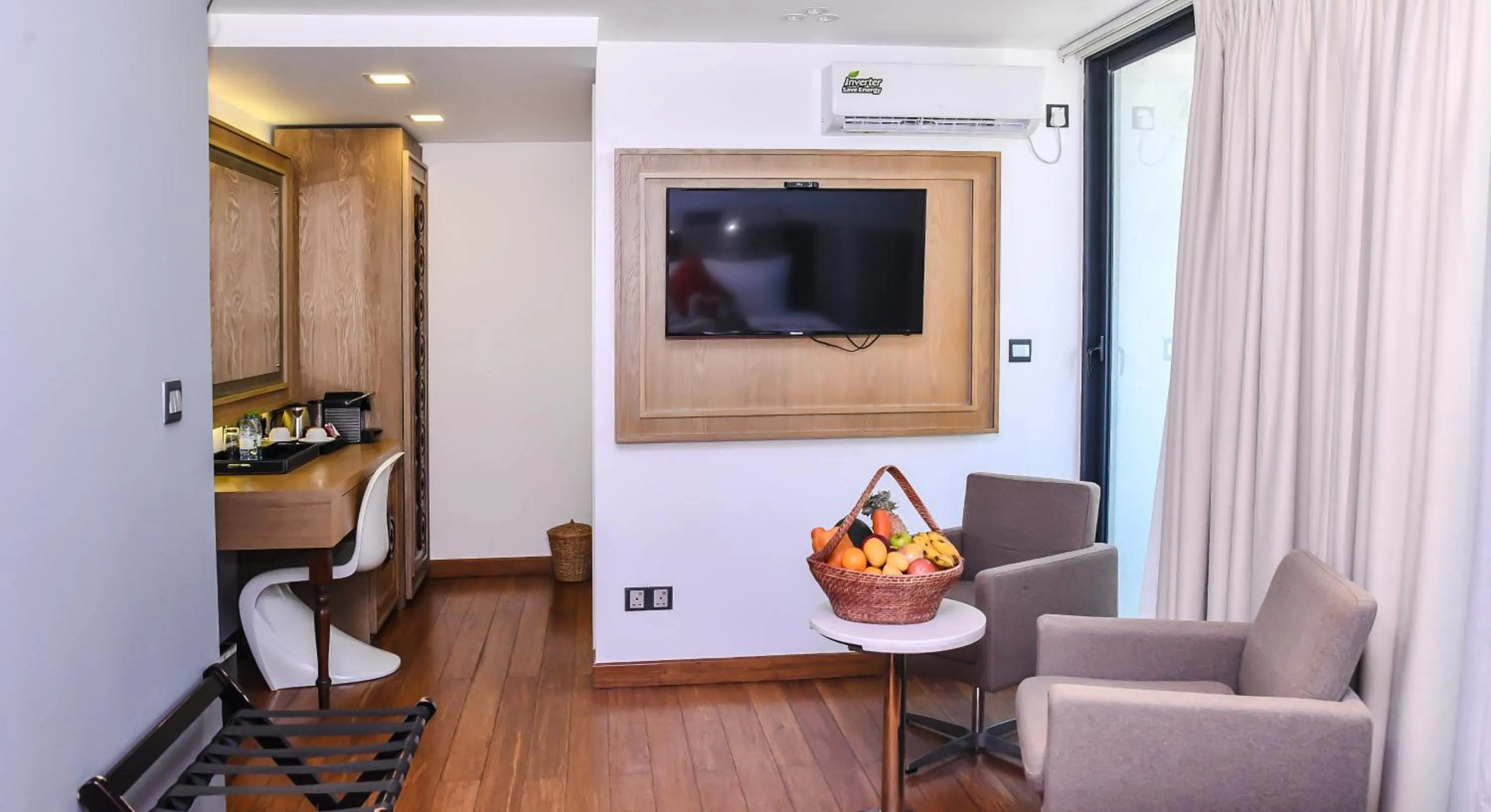 Seating area in Beehive Premier