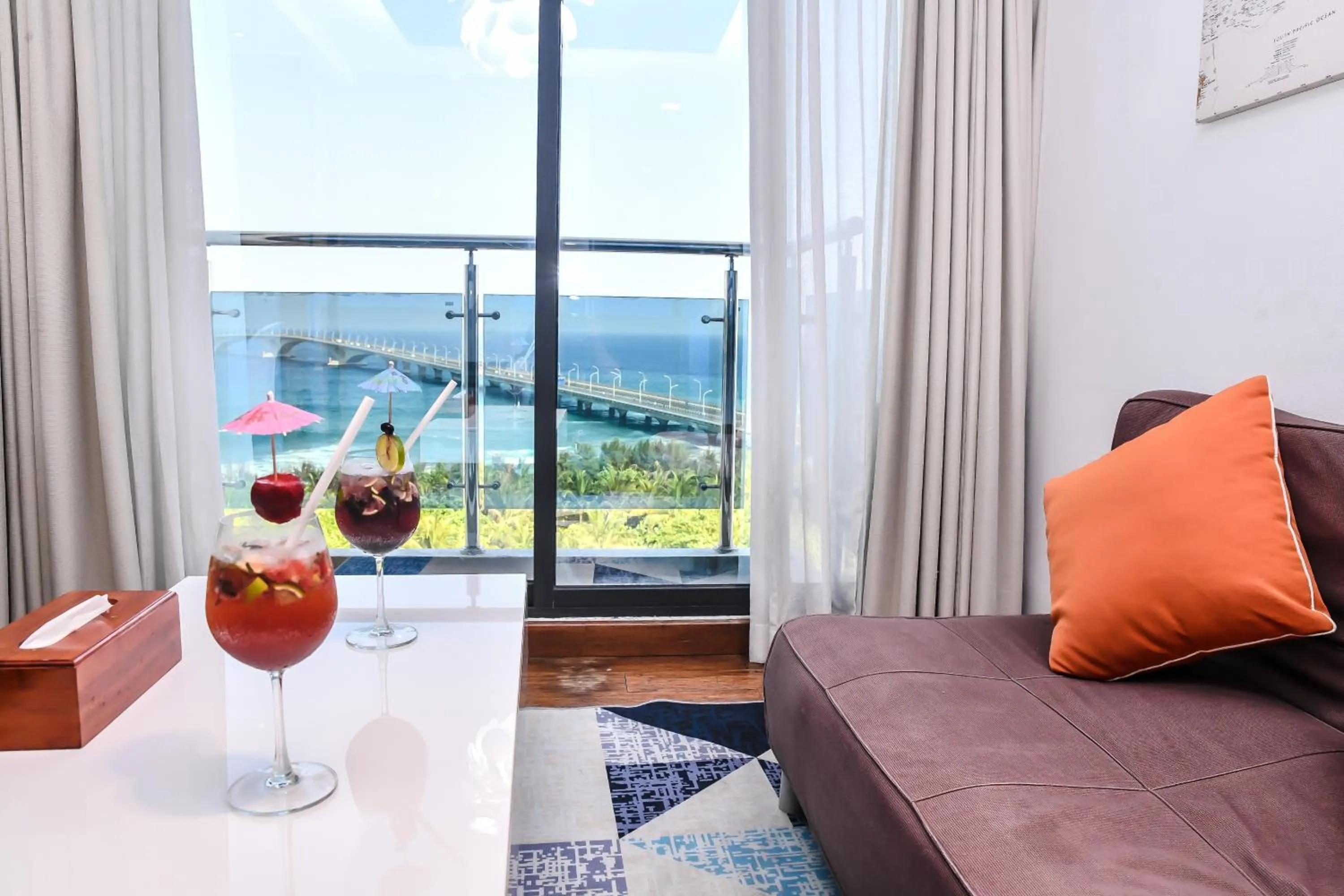 Seating area in Beehive Premier