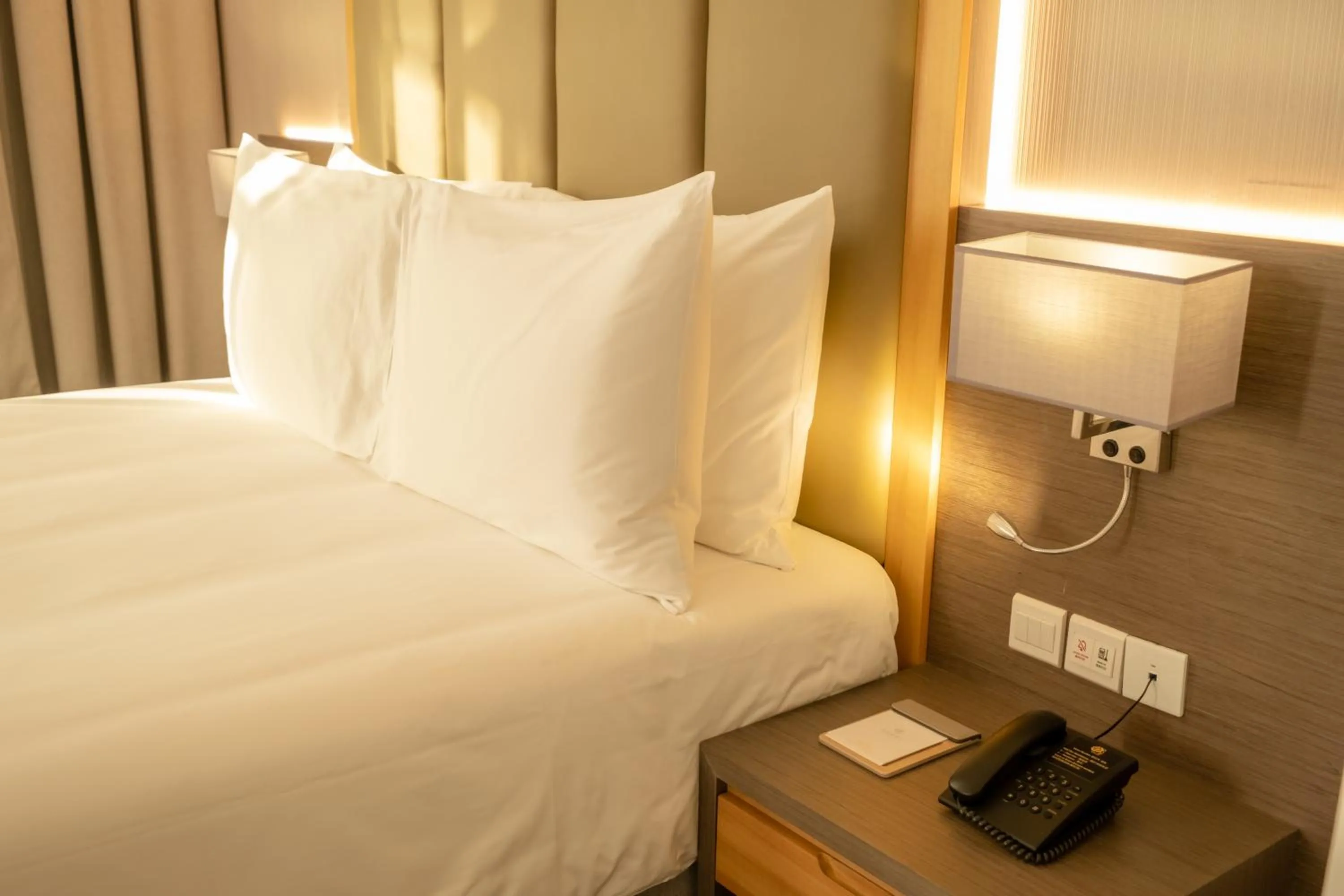 Bedroom, Bed in Peony Hotel