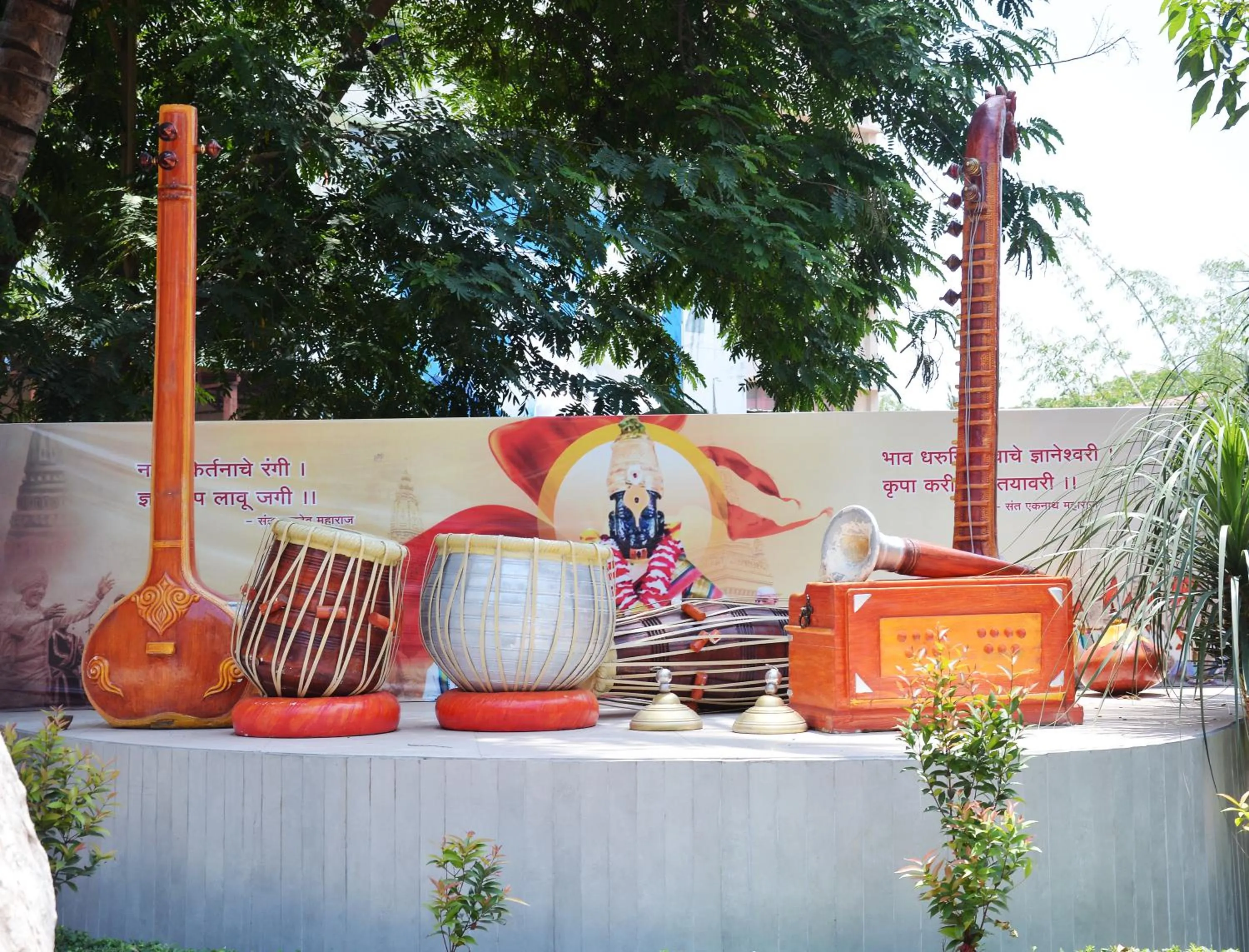Garden view in Hotel Sai Palkhi Niwara