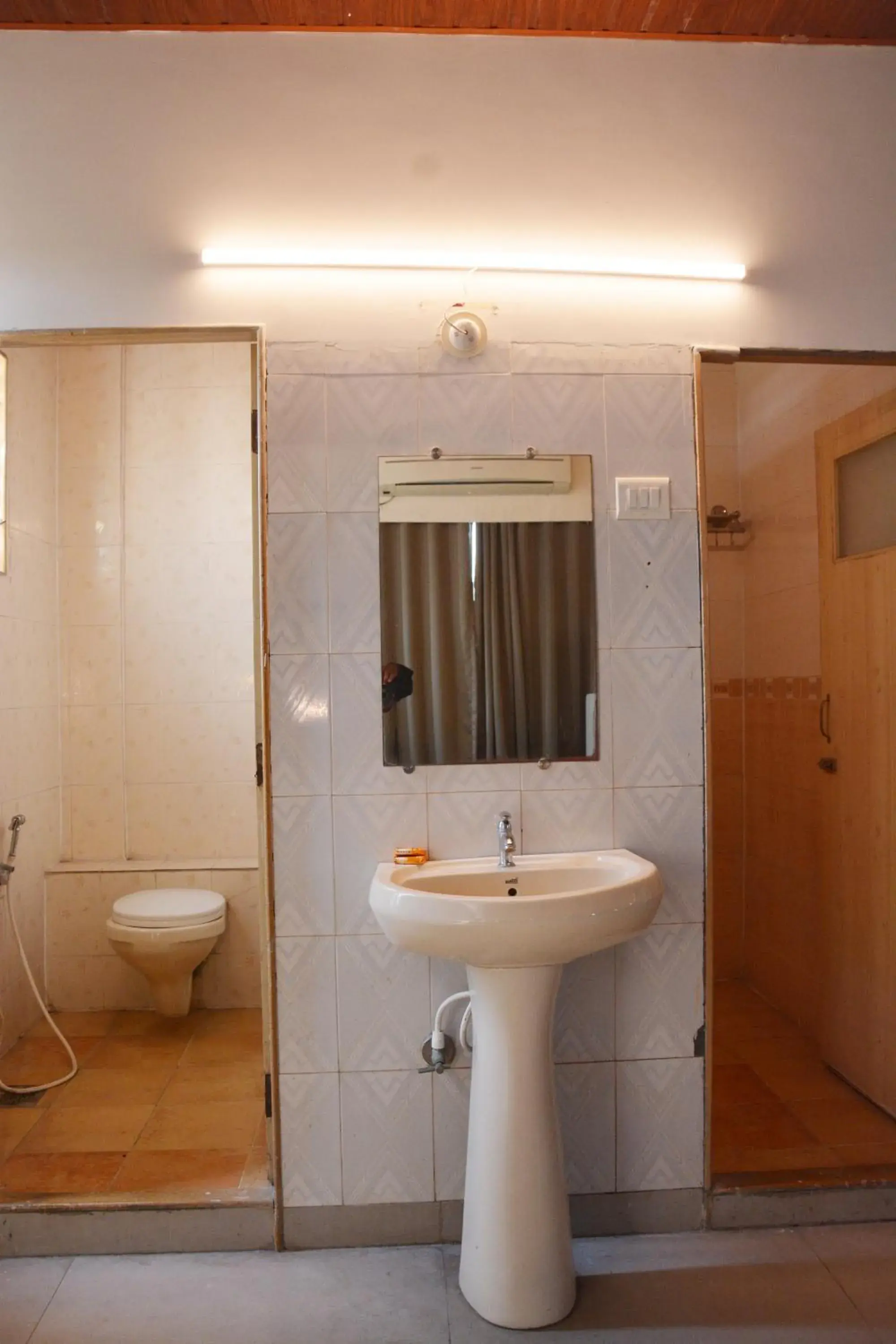 Family Room in Hotel Sai Palkhi Niwara Family Room in Hotel Sai Palkhi Niwara