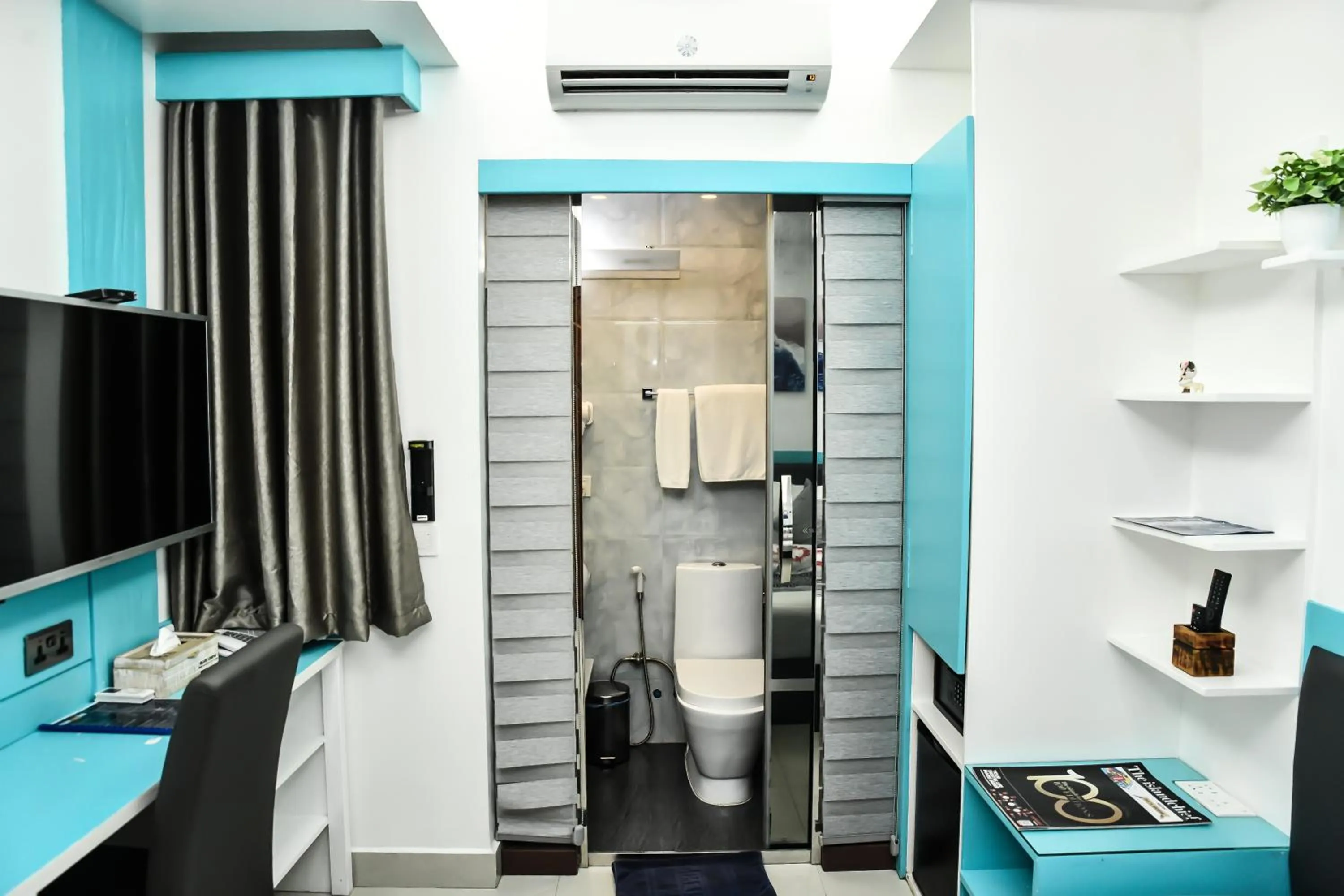 Bathroom in The Hive Beach