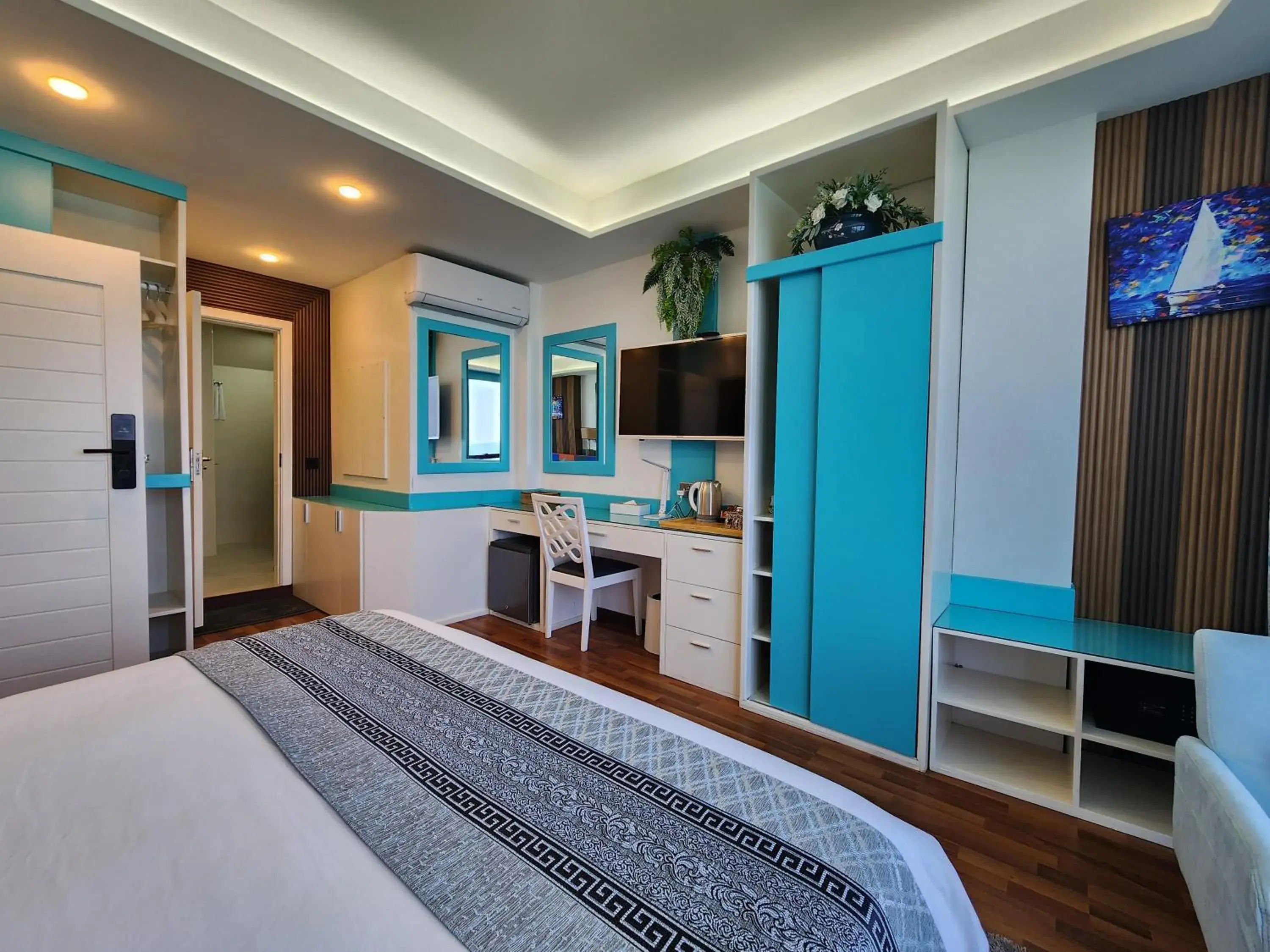 Deluxe Suite with Sea View - single occupancy in The Hive Beach Deluxe Suite with Sea View - single occupancy in The Hive Beach