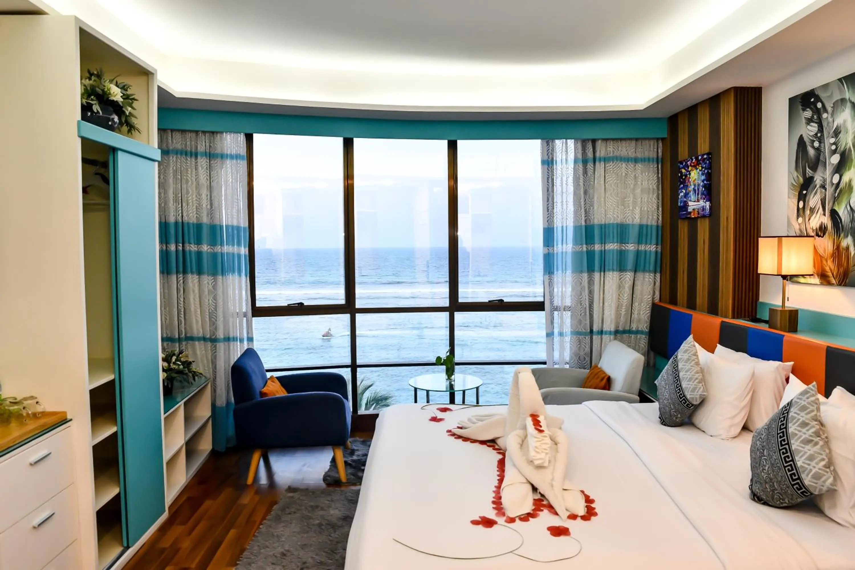 Bed in The Hive Beach