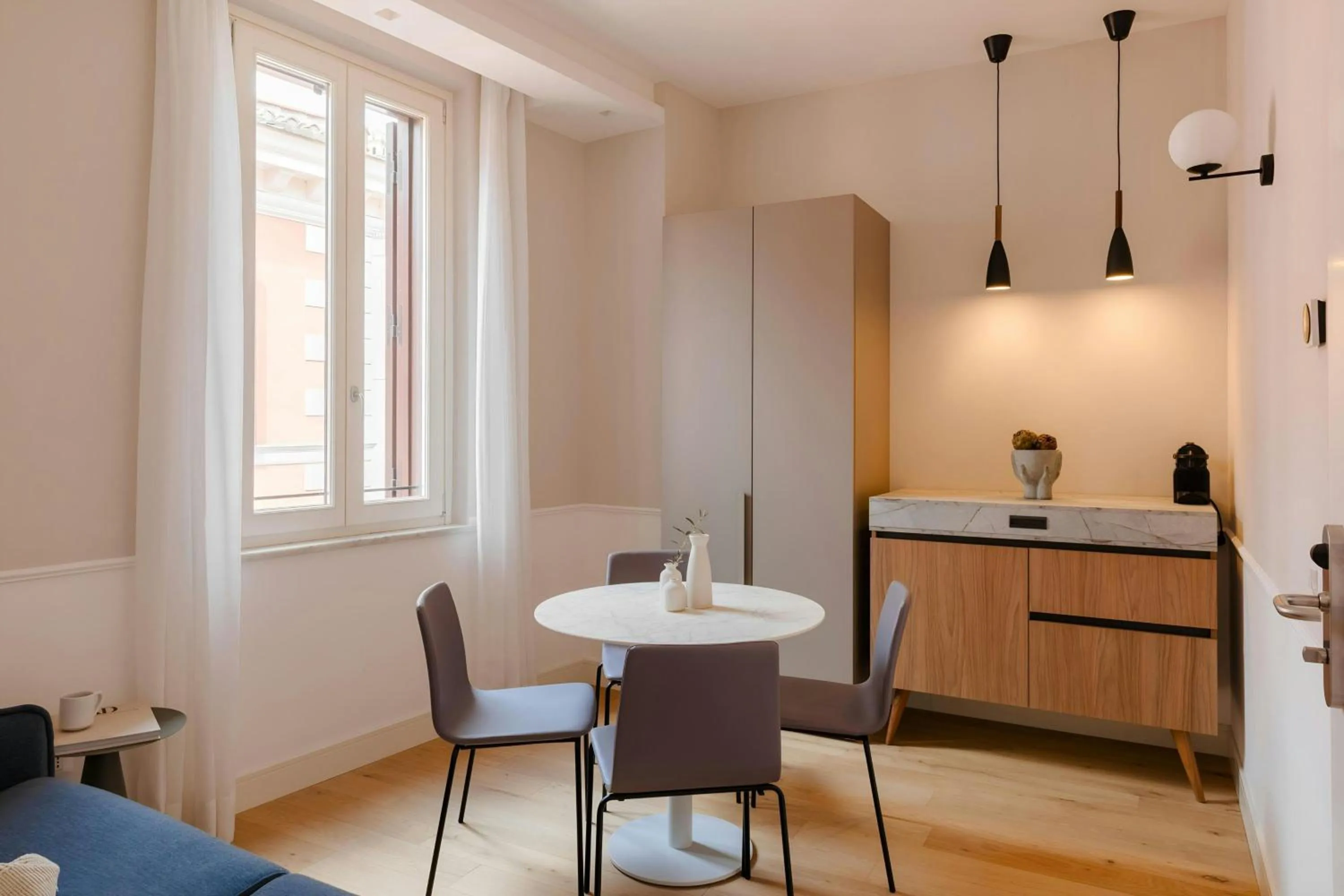 Kitchen or kitchenette in Sonder by Marriott Bonvoy Antinoo Apartments Piazza del Parlamento