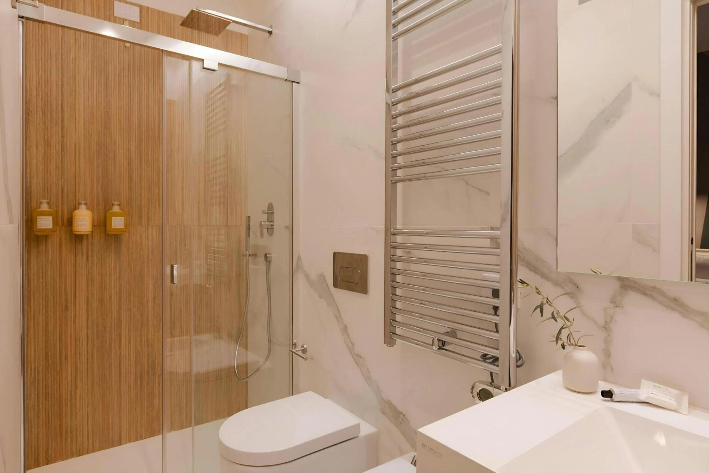 Bathroom in Sonder by Marriott Bonvoy Antinoo Apartments Piazza del Parlamento