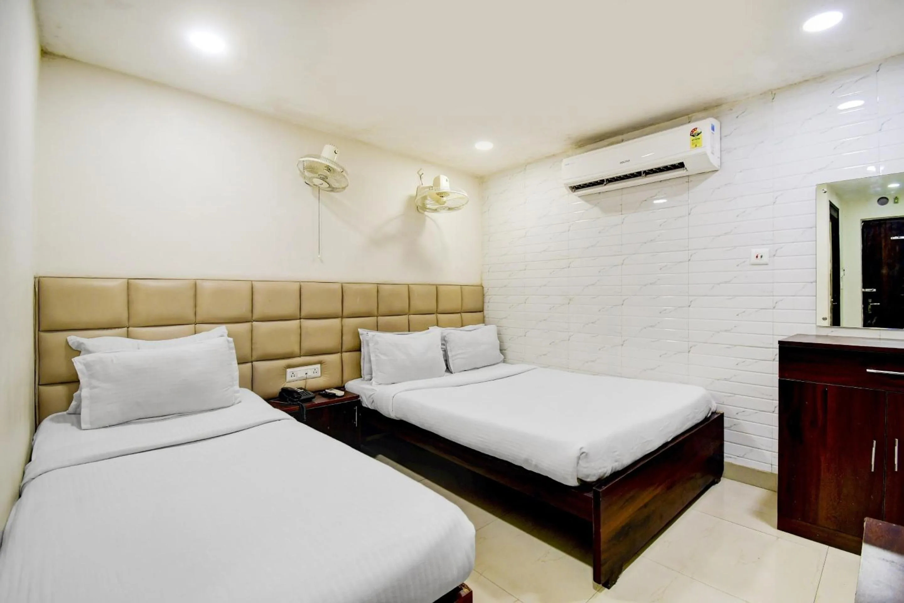 Bedroom, Bed in Hotel O Kyd Guest House