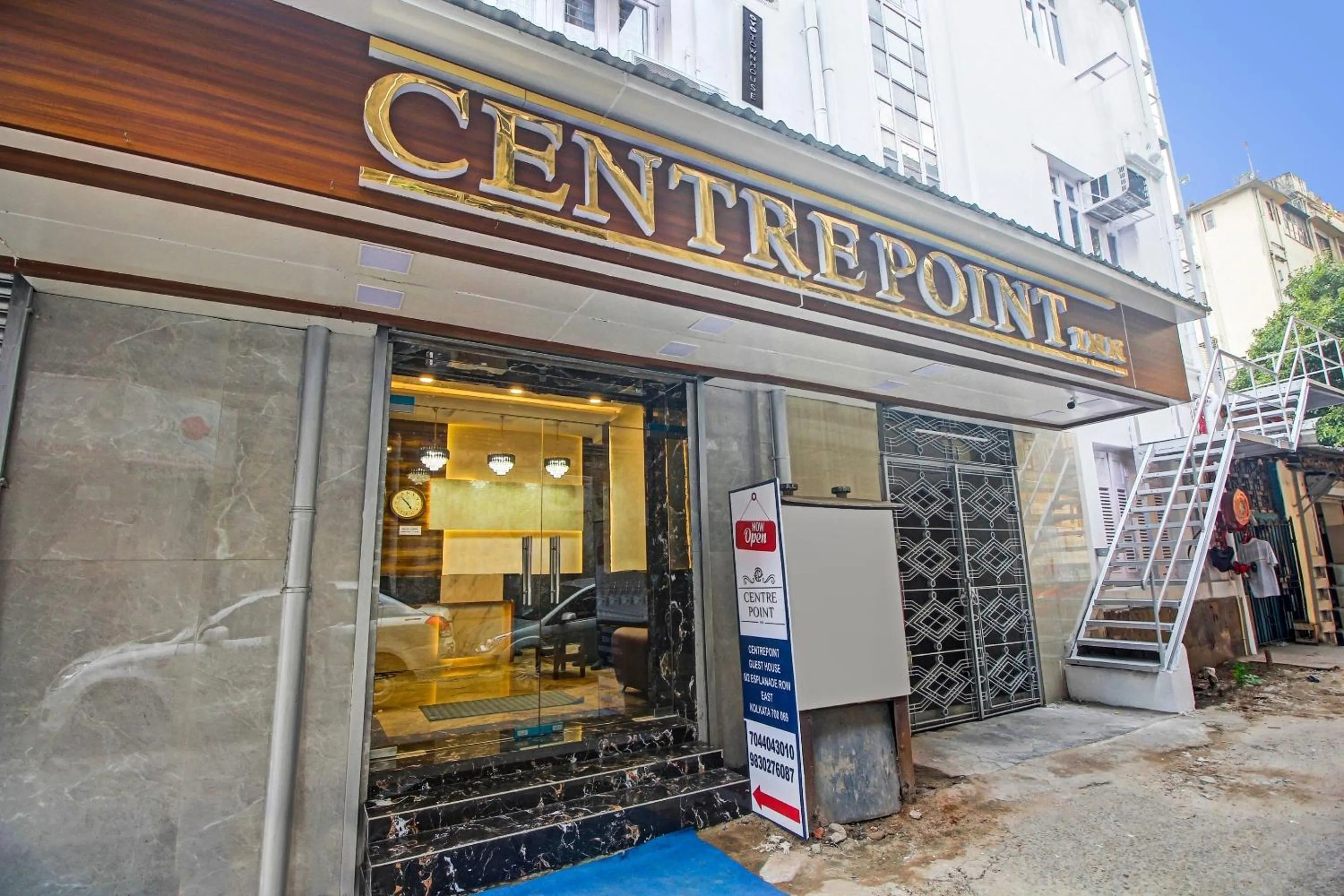 Facade/entrance in Super Townhouse Centre Point Inn Near Esplanade Metro Station
