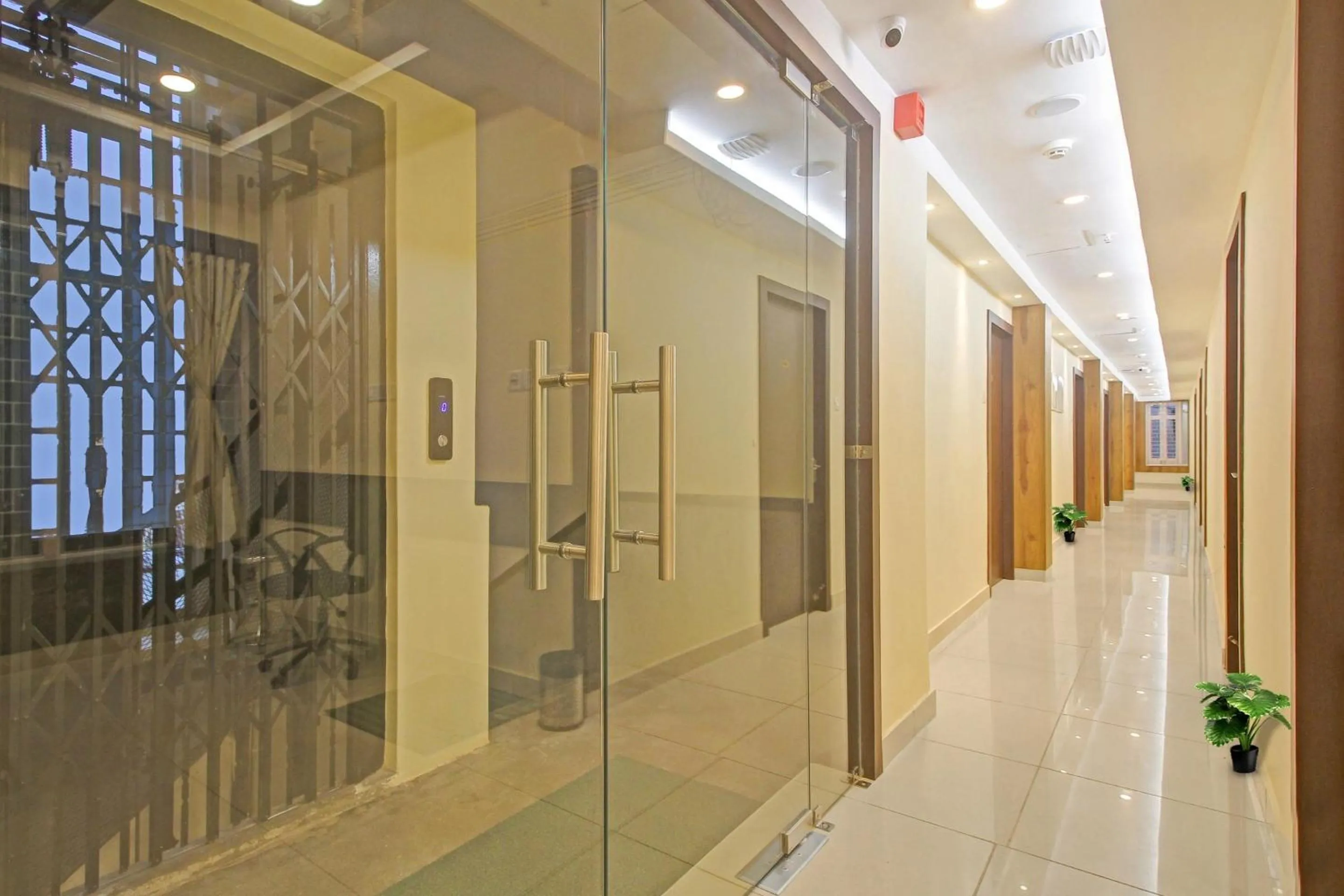 Lobby or reception in Super Townhouse Centre Point Inn Near Esplanade Metro Station