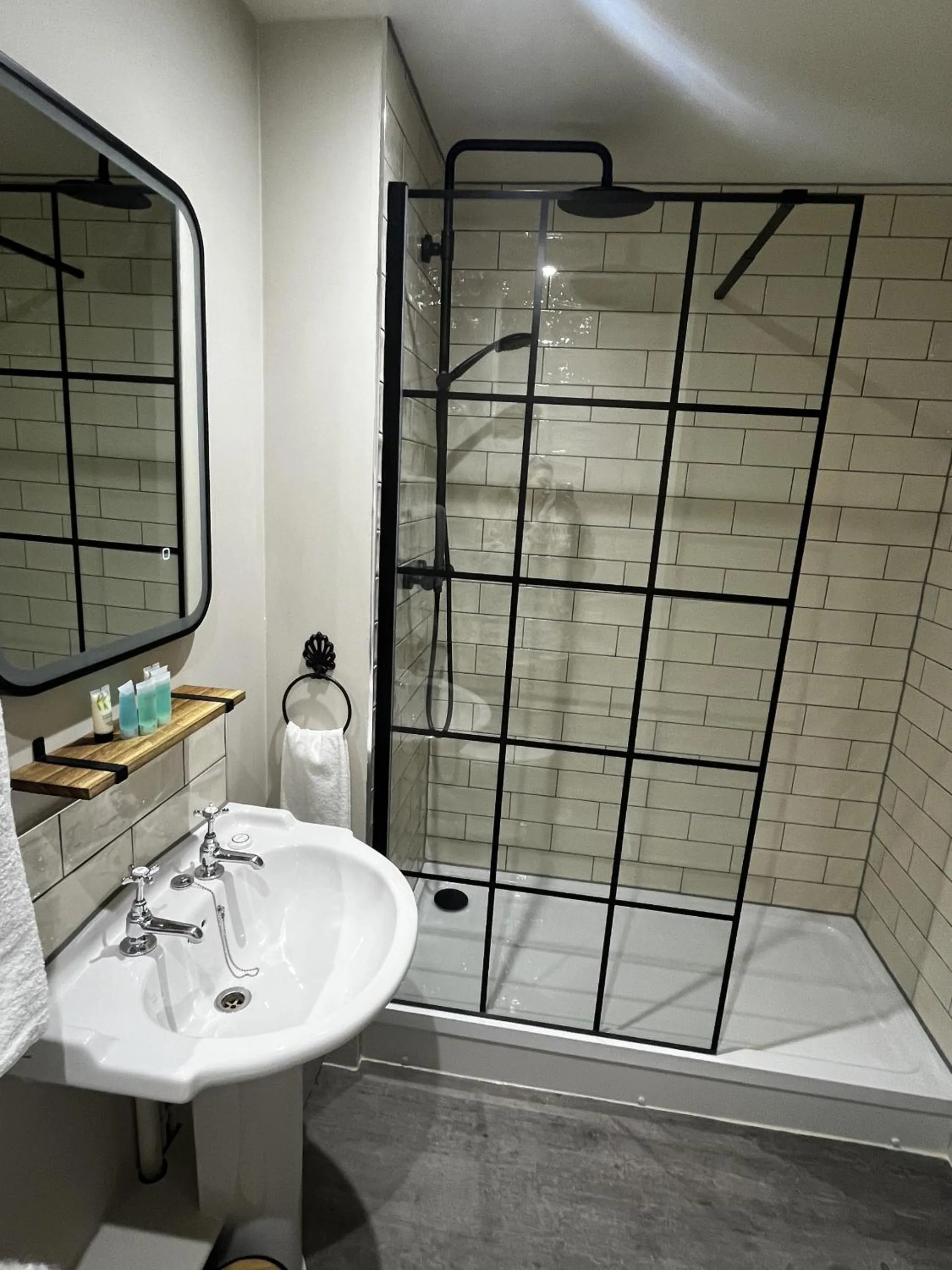 Bathroom in The Talbot Inn