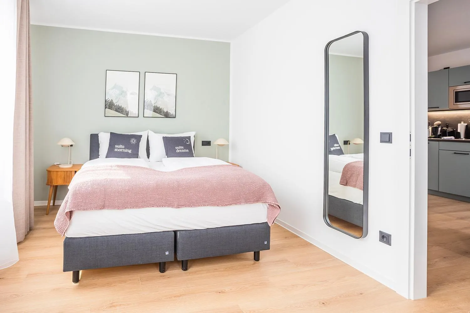 Bed in Limehome Villach Hauptplatz