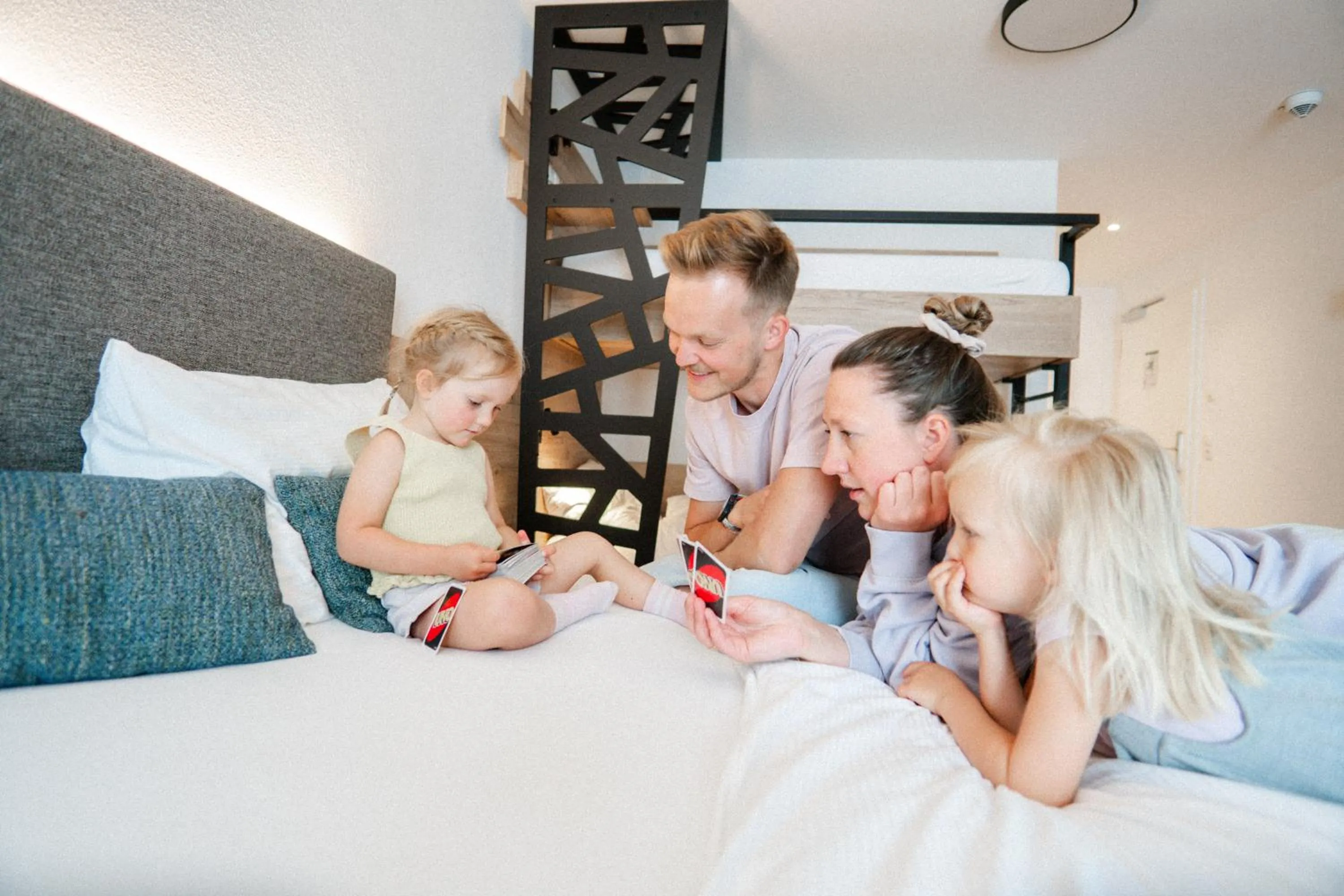 Family, Bed in BergBuddies - Übernachtung inklusive kostenlosen Bergbahntickets und vielem mehr